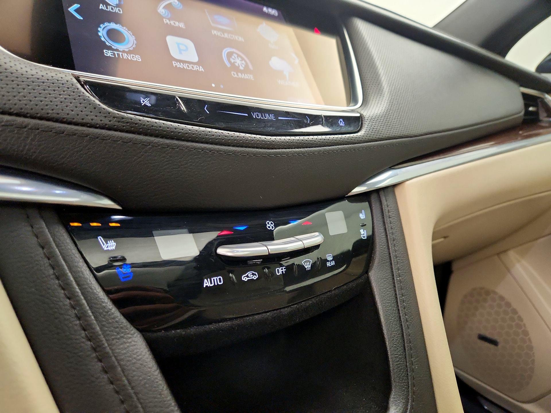 Thumbnail: 2017 Cadillac XT5 - 16