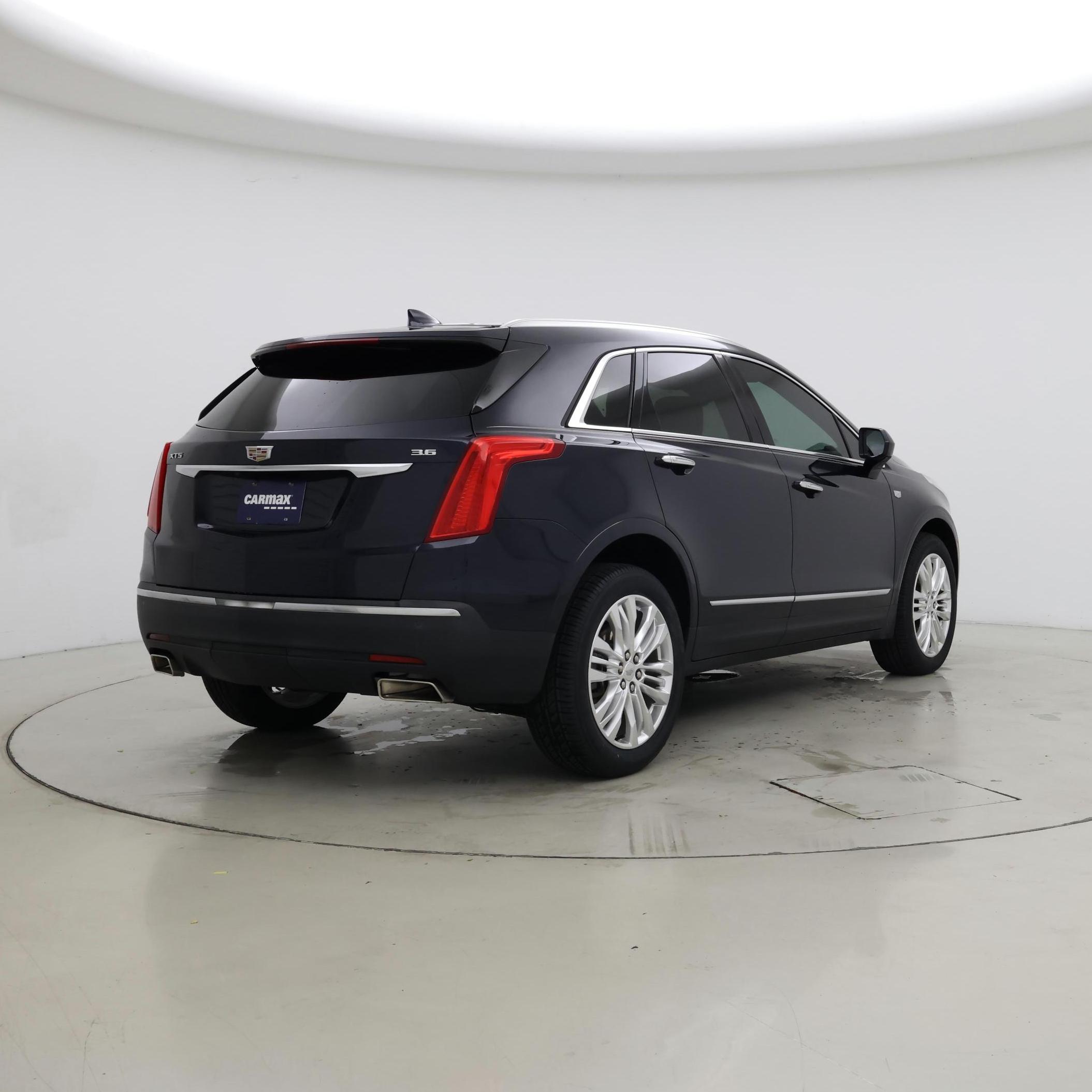 Thumbnail: 2017 Cadillac XT5 - 8