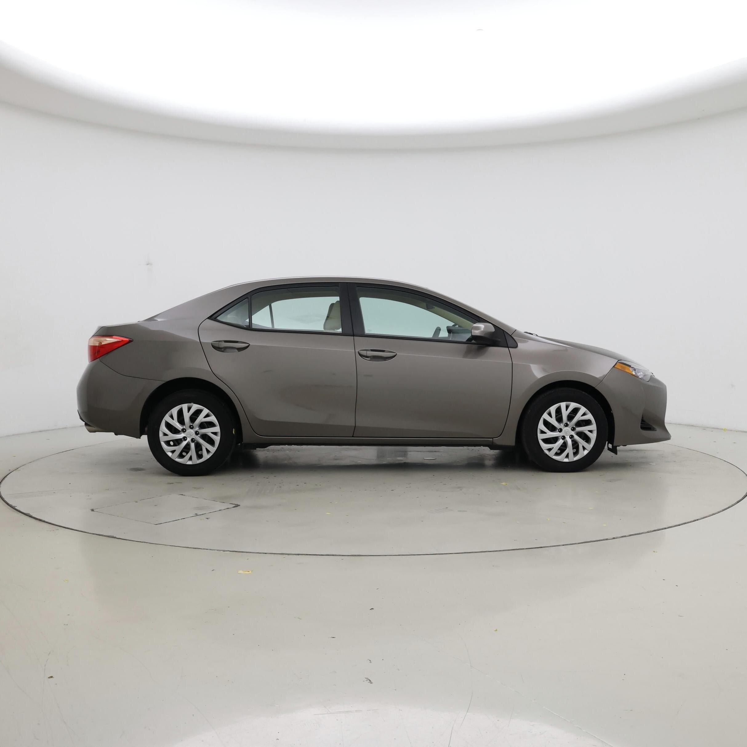 Thumbnail: 2017 Toyota Corolla - 7