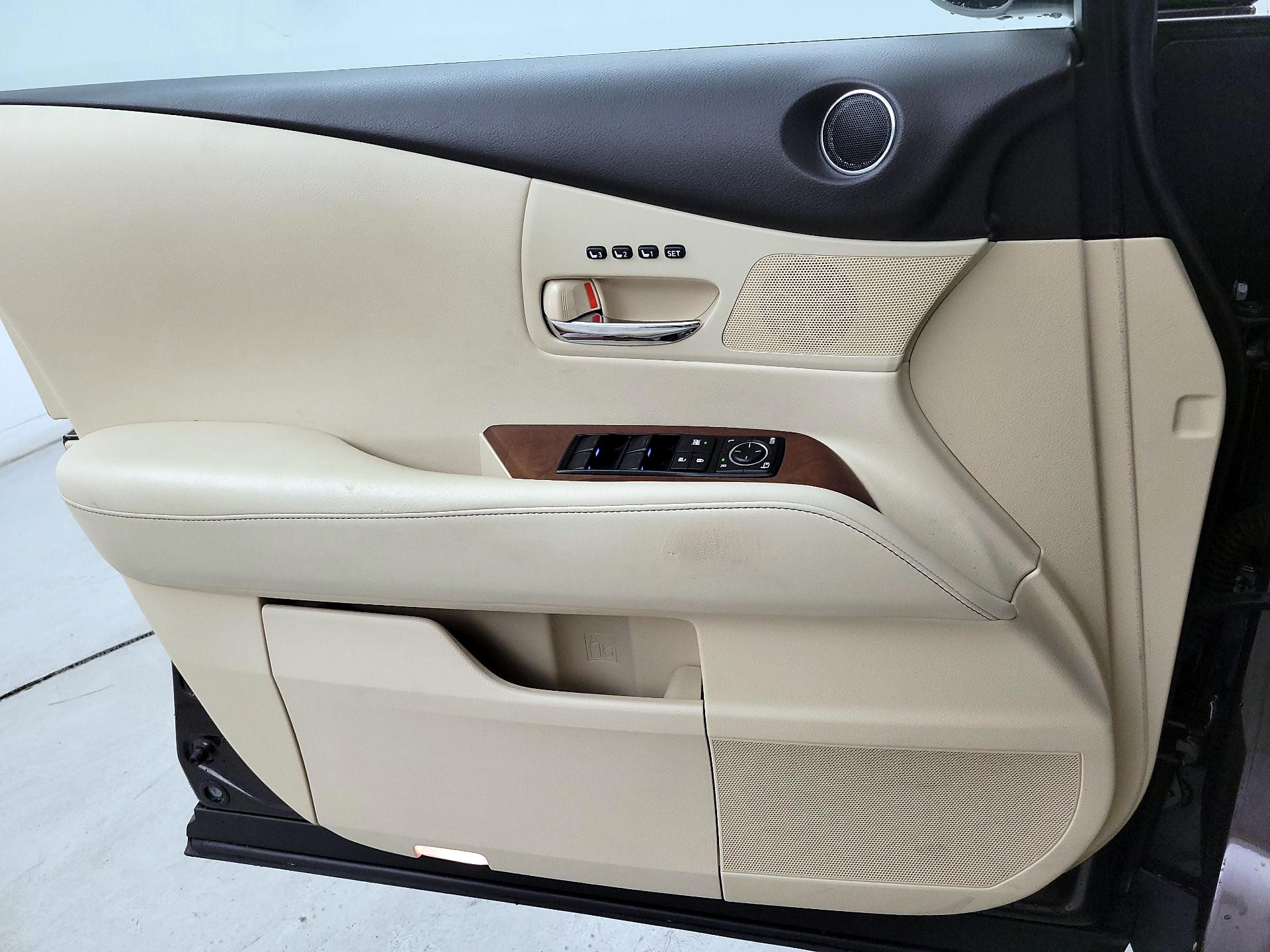 Thumbnail: 2015 Lexus RX - 12