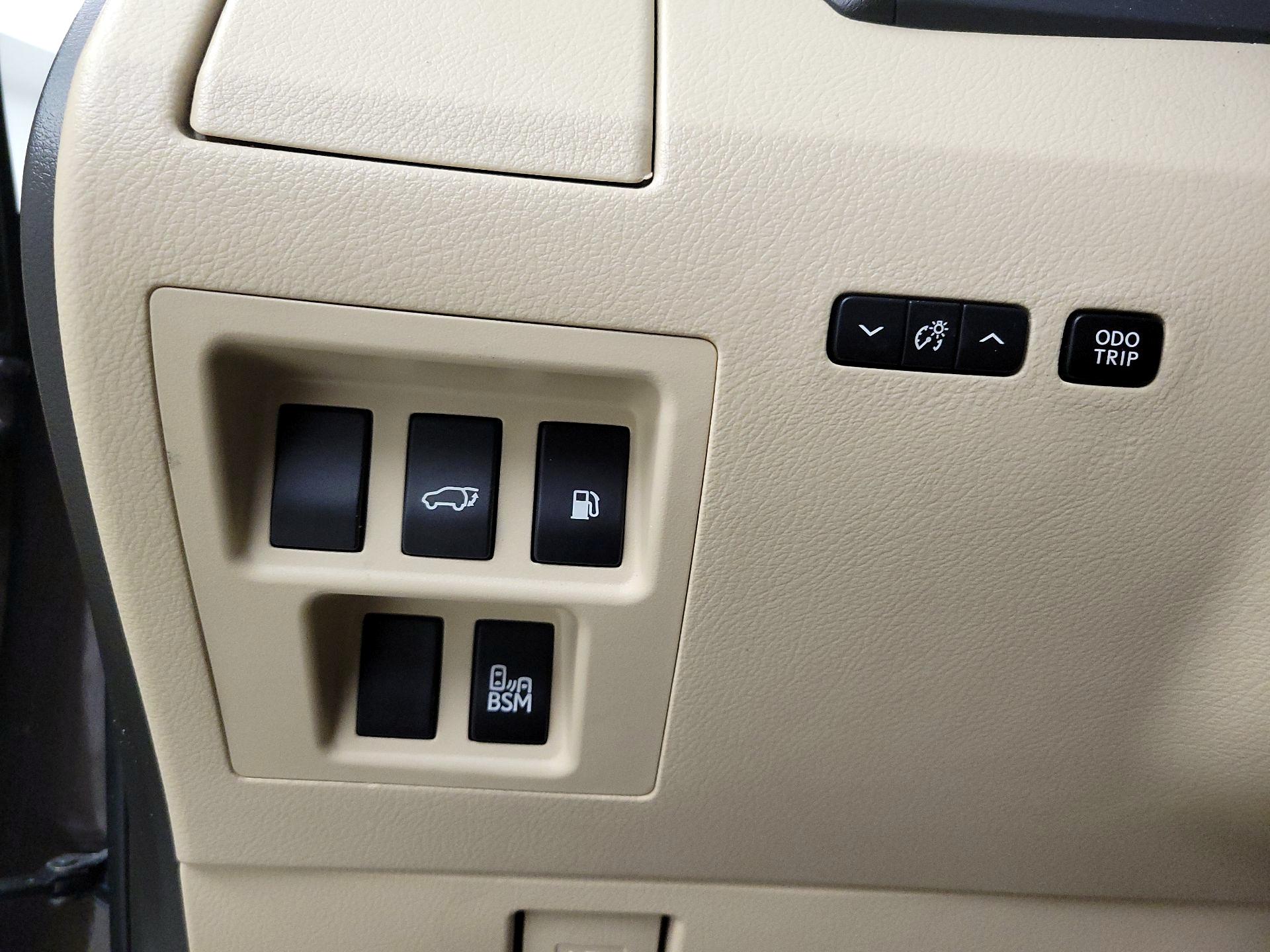 Thumbnail: 2015 Lexus RX - 13