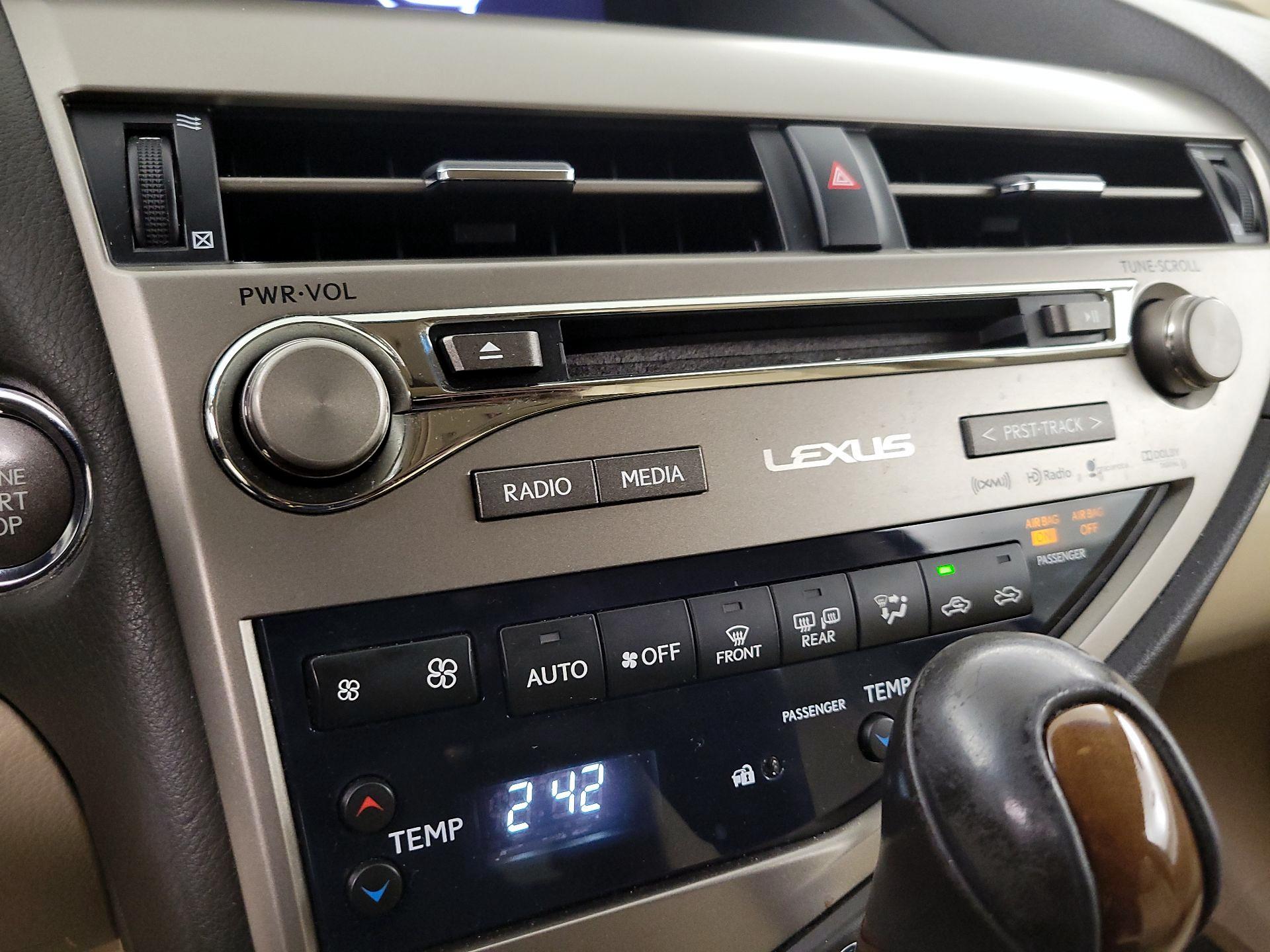 Thumbnail: 2015 Lexus RX - 17