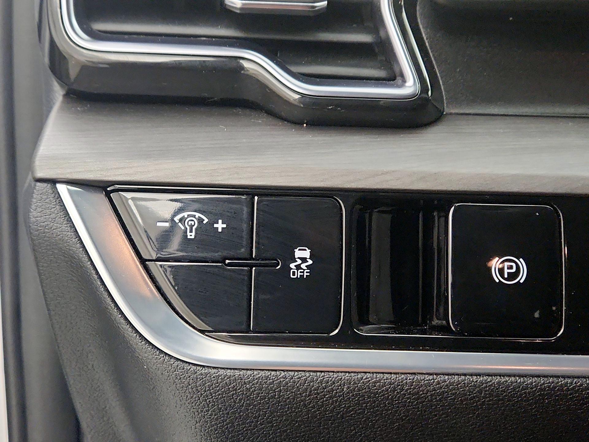 Thumbnail: 2023 Kia Sportage - 13