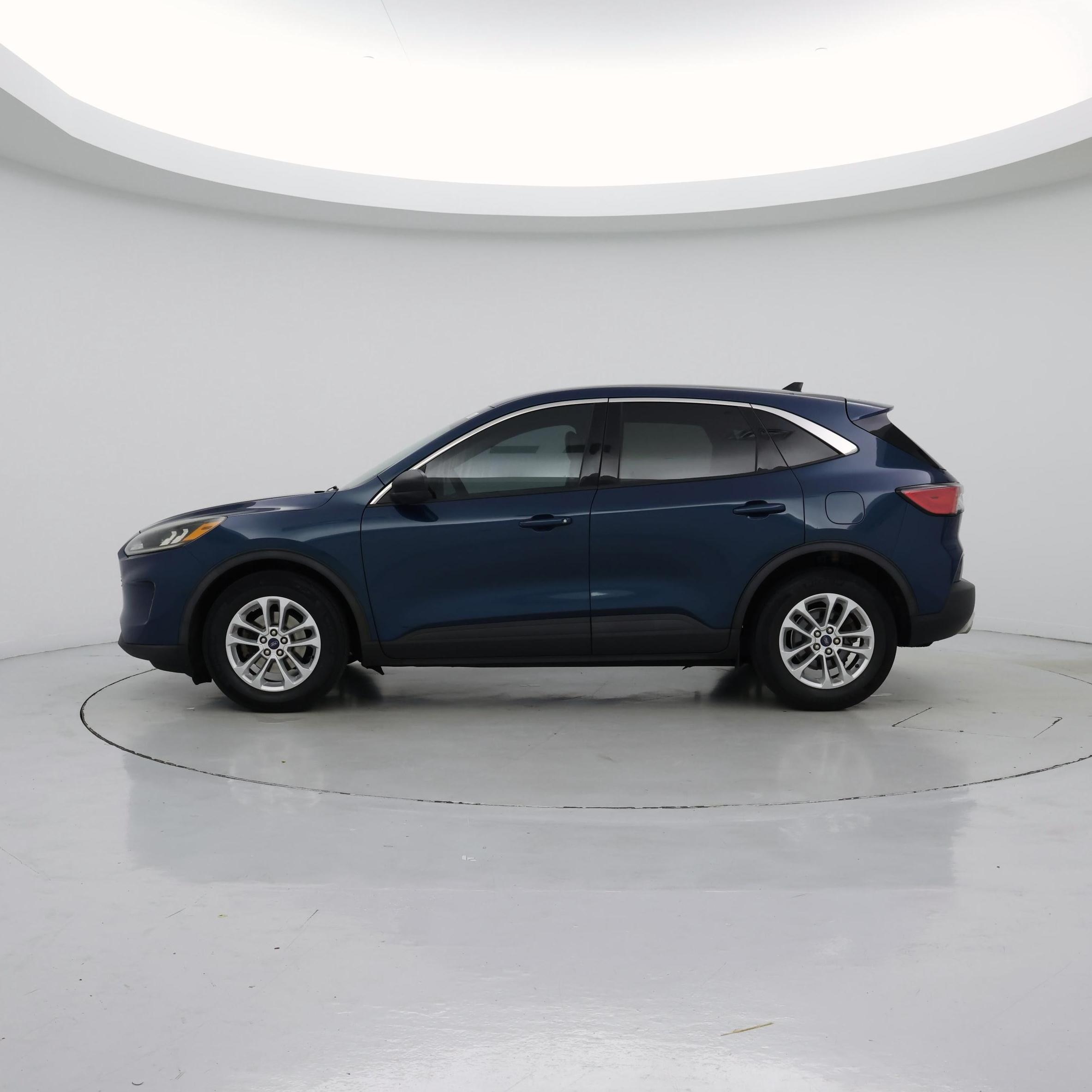 Thumbnail: 2020 Ford Escape - 3