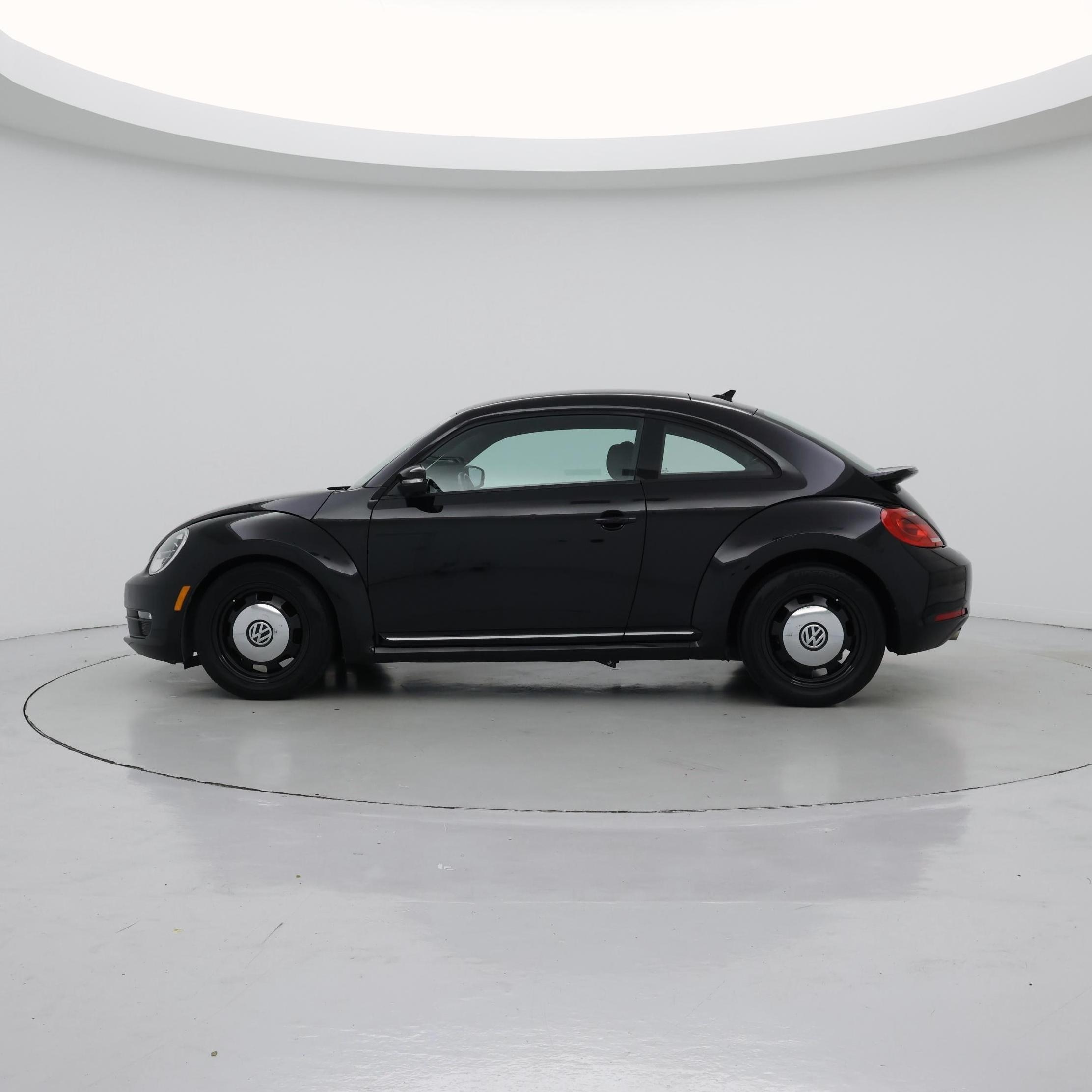 Thumbnail: 2016 Volkswagen Beetle - 3