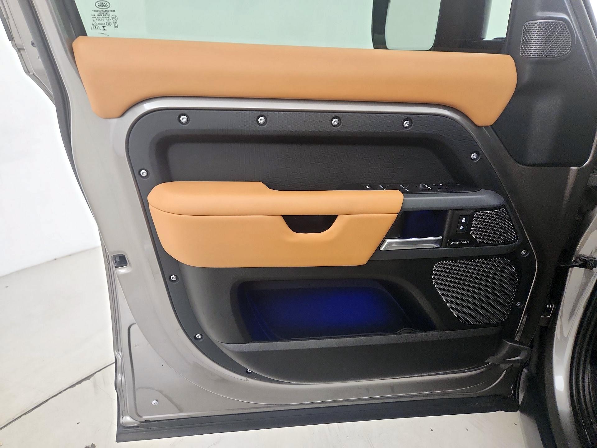 Thumbnail: 2024 Land Rover Defender - 12