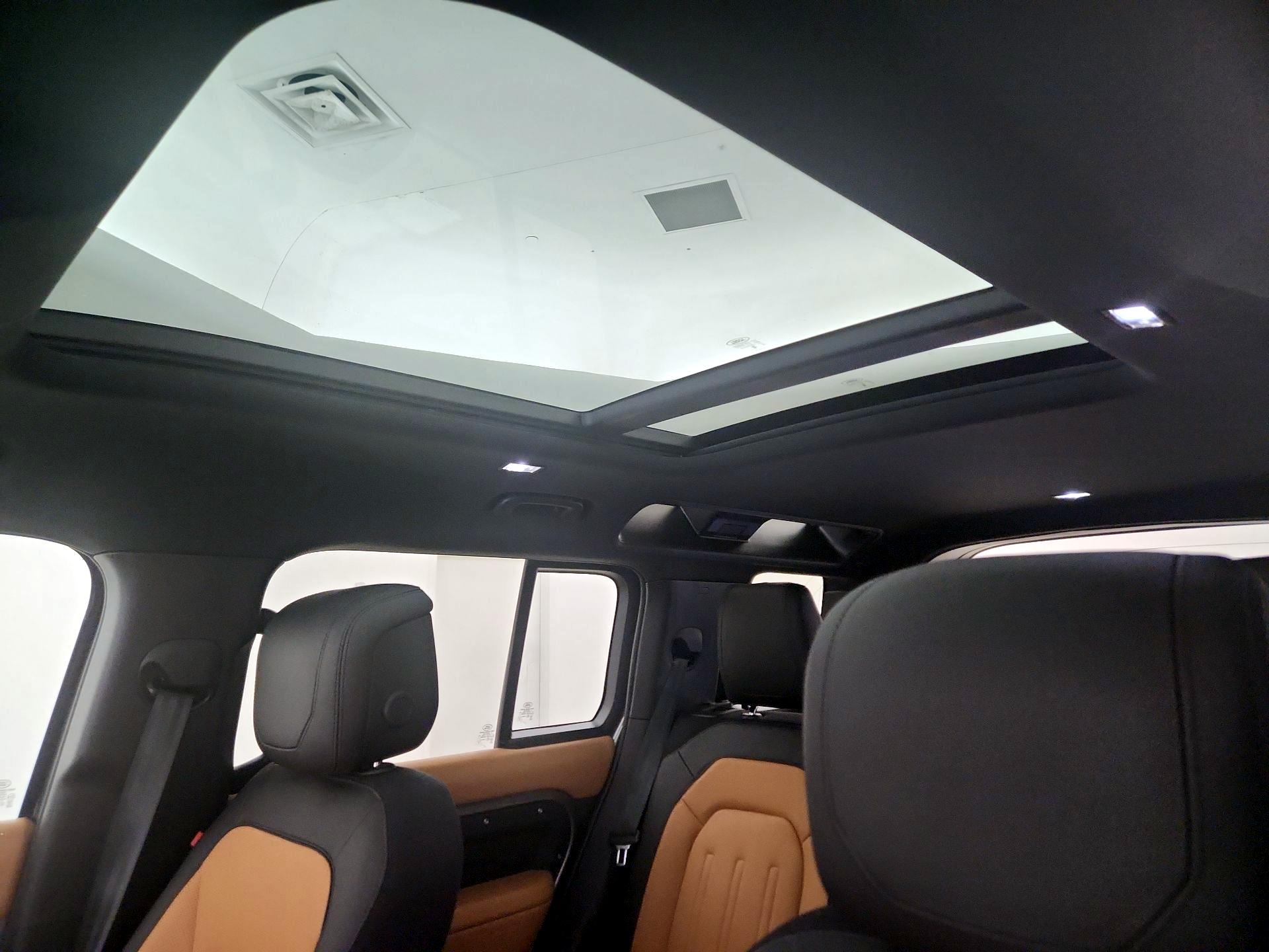 Thumbnail: 2024 Land Rover Defender - 20