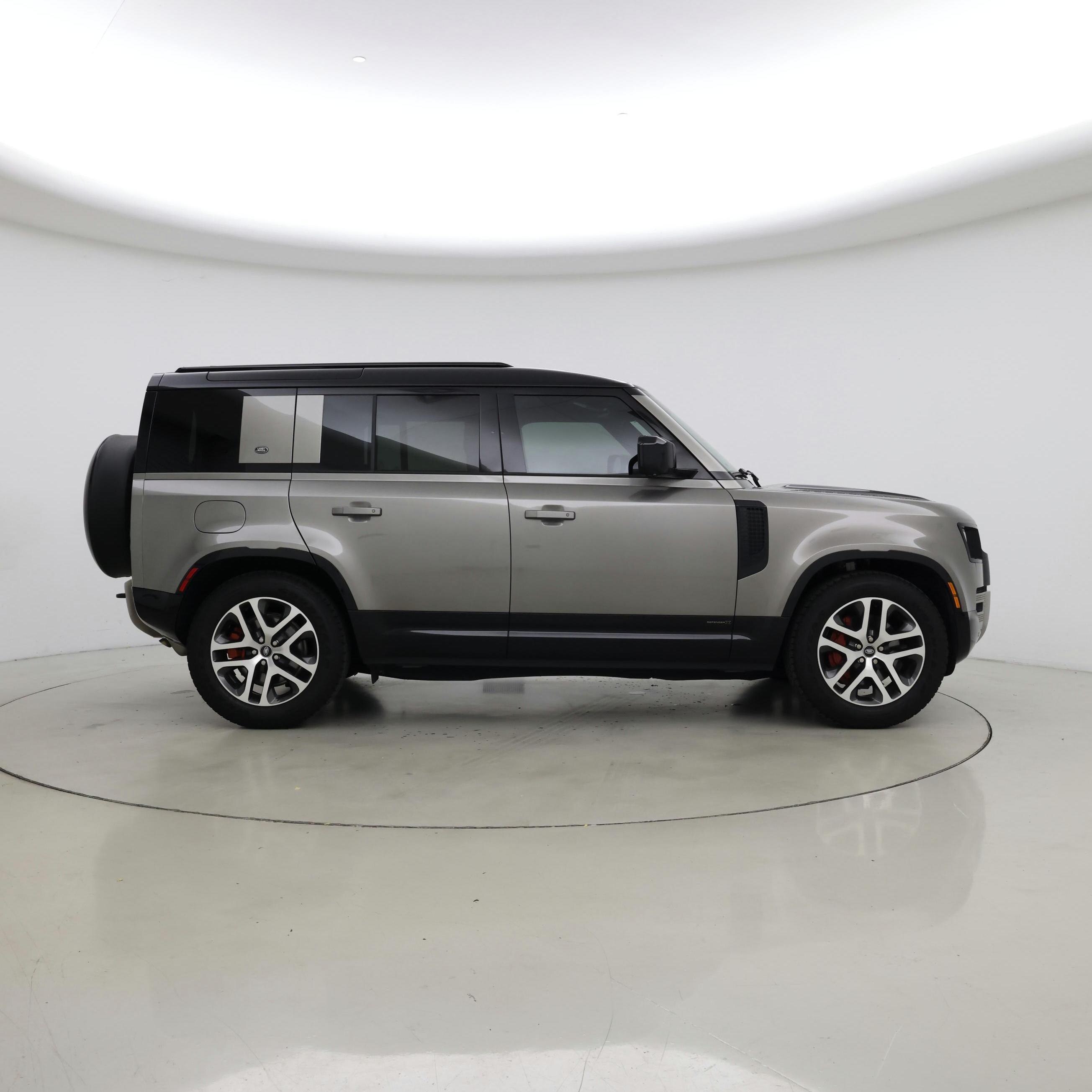 Thumbnail: 2024 Land Rover Defender - 7