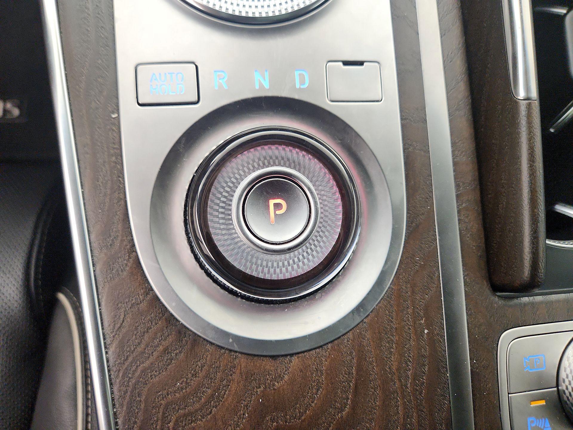 Thumbnail: 2022 Genesis GV80 - 18