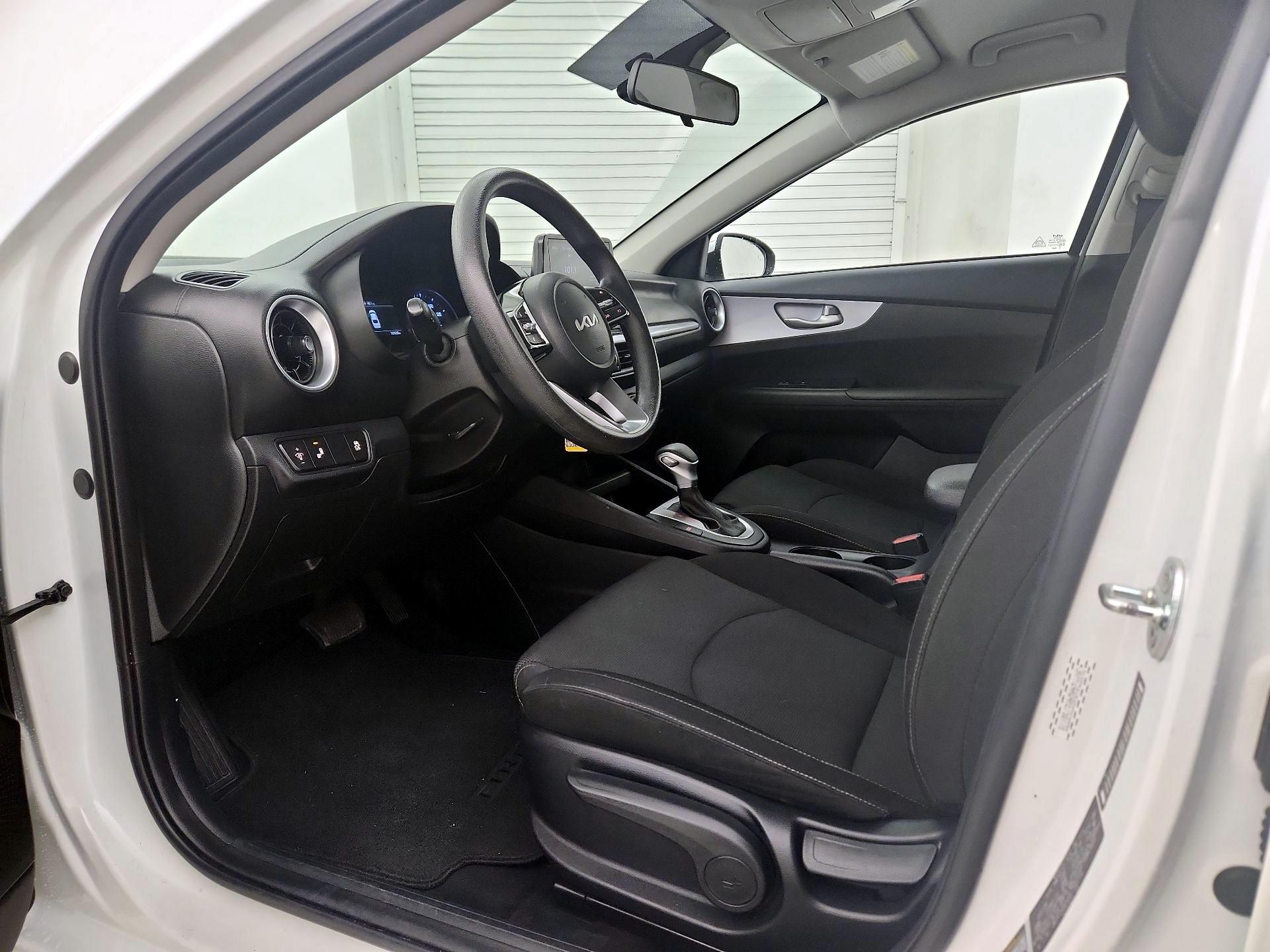 Thumbnail: 2024 Kia Forte - 11