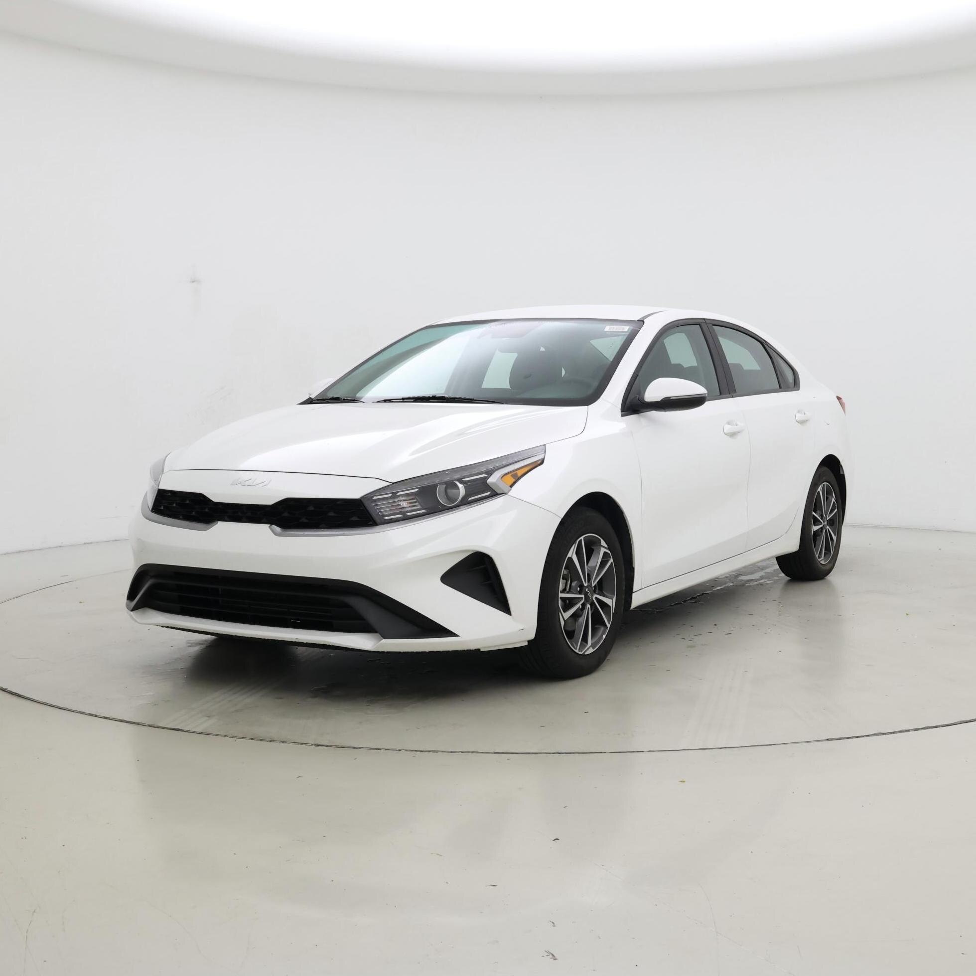 Thumbnail: 2024 Kia Forte - 4