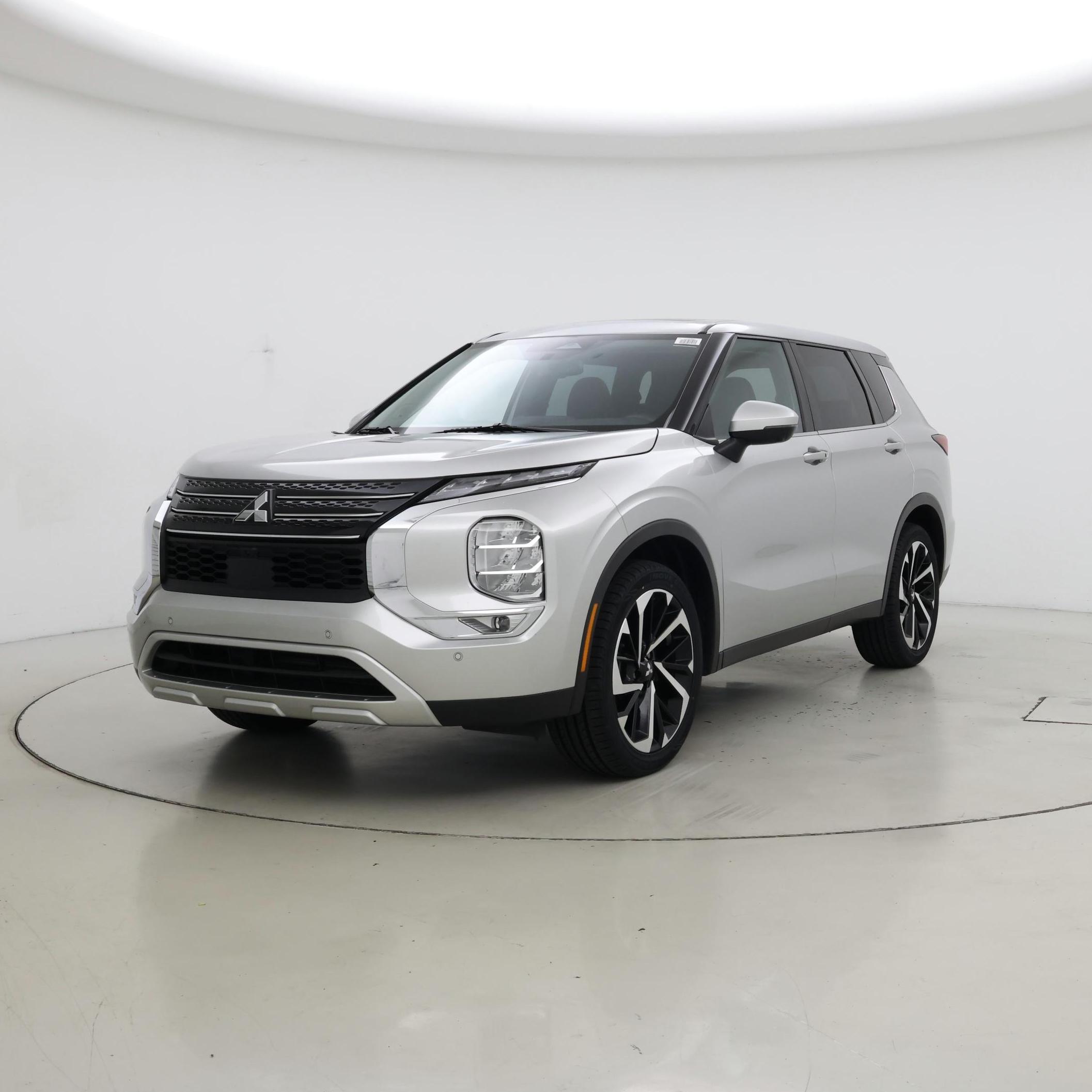 Thumbnail: 2023 Mitsubishi Outlander - 4