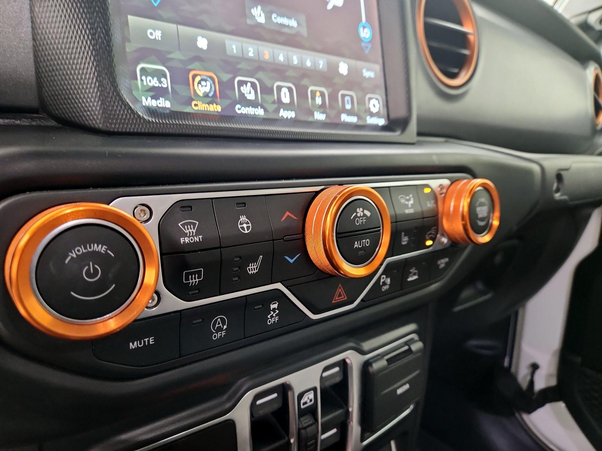 Thumbnail: 2021 Jeep Gladiator - 17