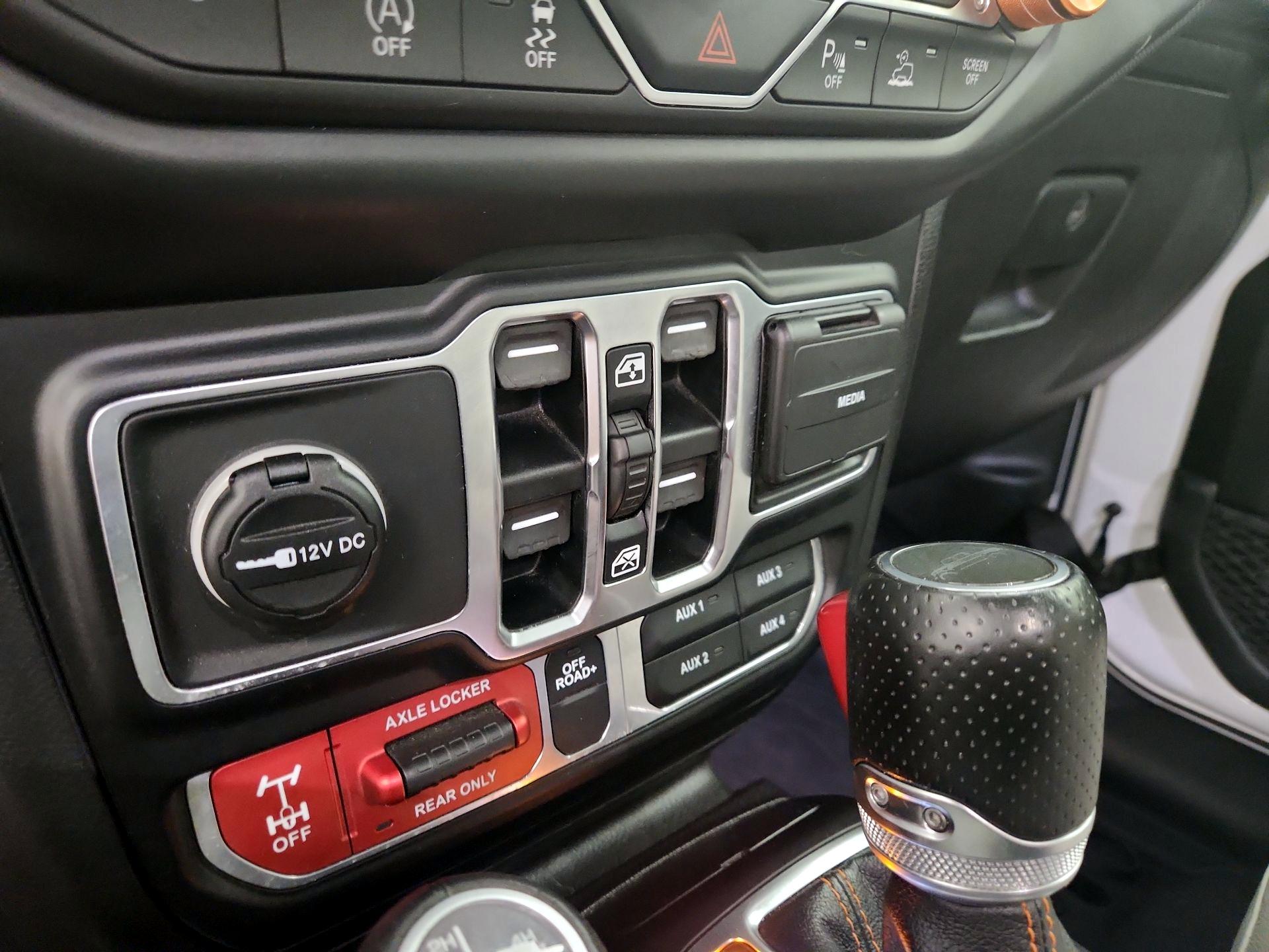 Thumbnail: 2021 Jeep Gladiator - 19