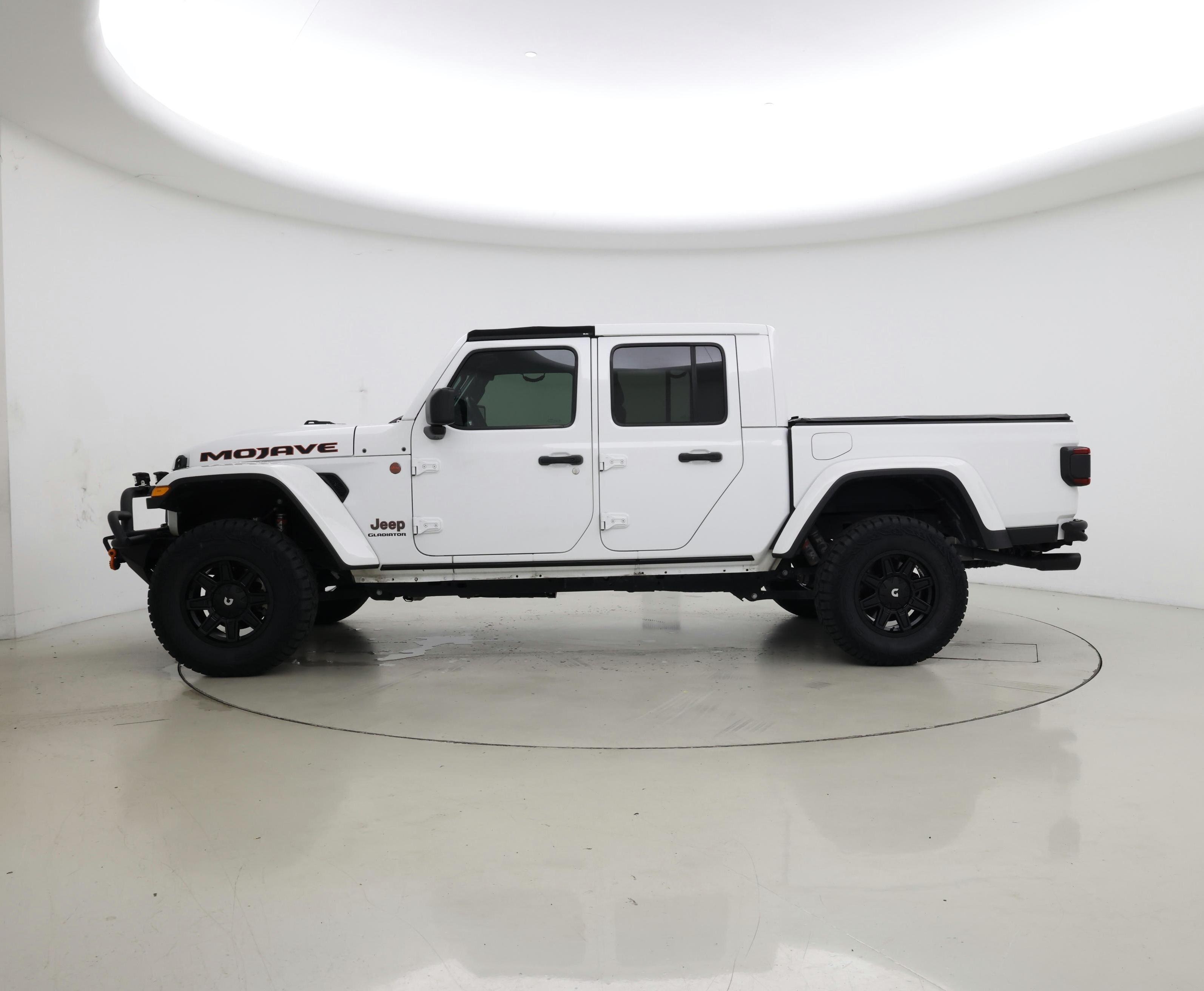 Thumbnail: 2021 Jeep Gladiator - 3