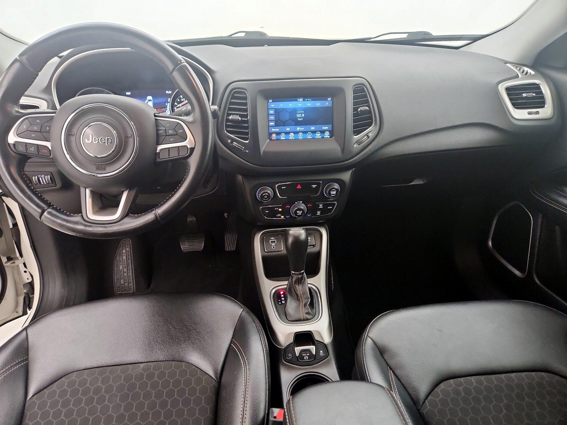 Thumbnail: 2020 Jeep Compass - 9