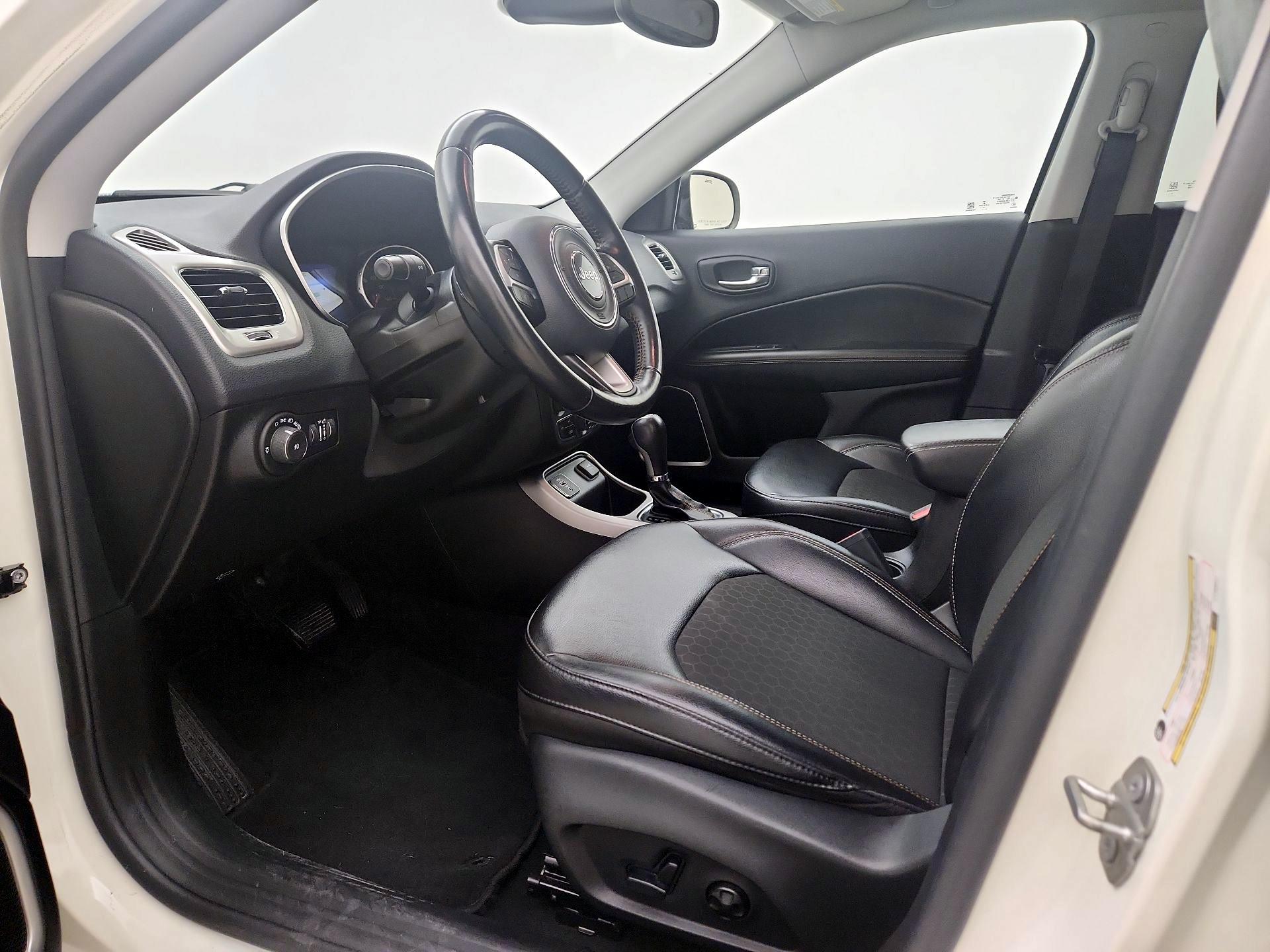 Thumbnail: 2020 Jeep Compass - 11