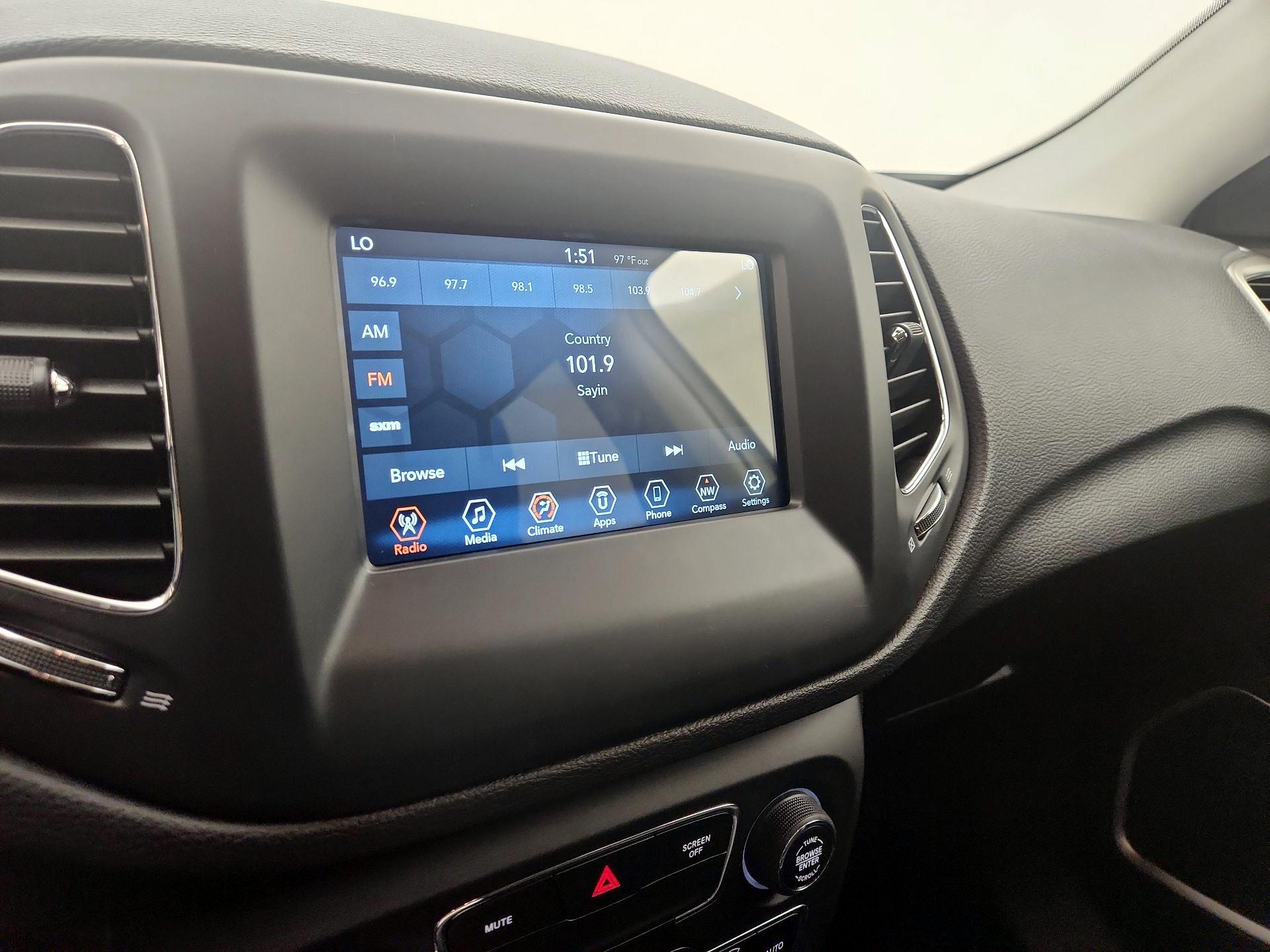 Thumbnail: 2020 Jeep Compass - 15