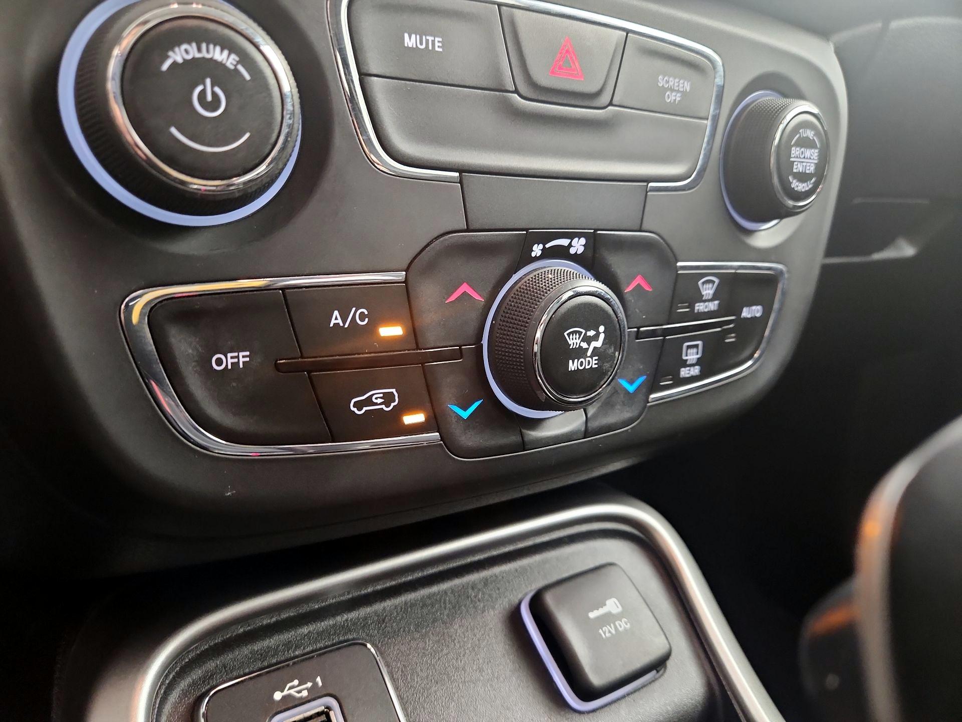 Thumbnail: 2020 Jeep Compass - 16
