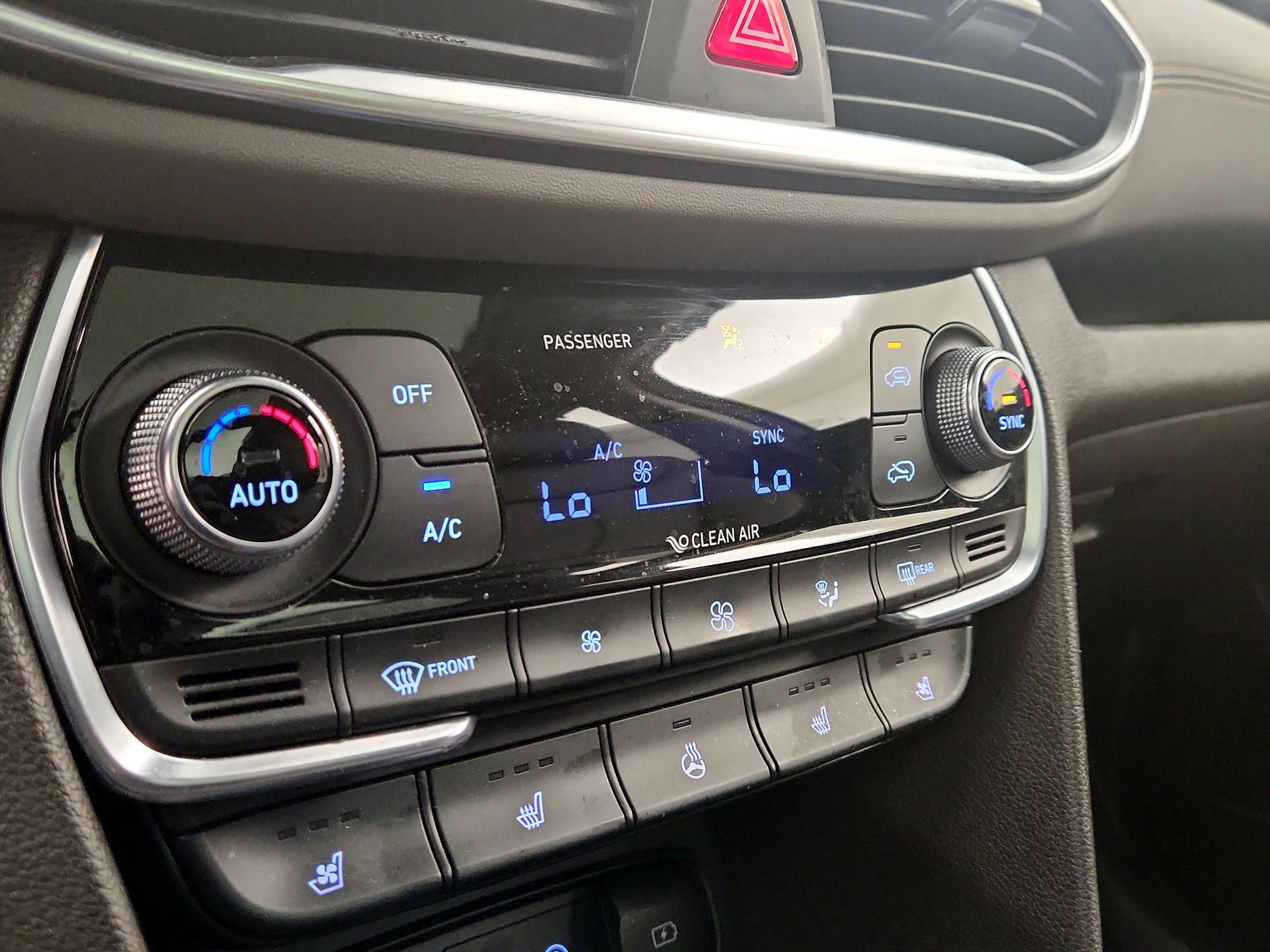 Thumbnail: 2020 Hyundai Santa Fe - 17