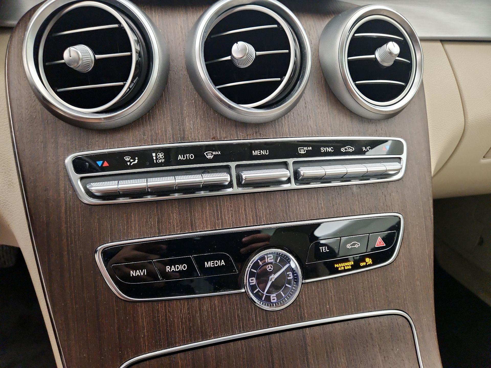 Thumbnail: 2019 Mercedes-Benz C-Class - 16