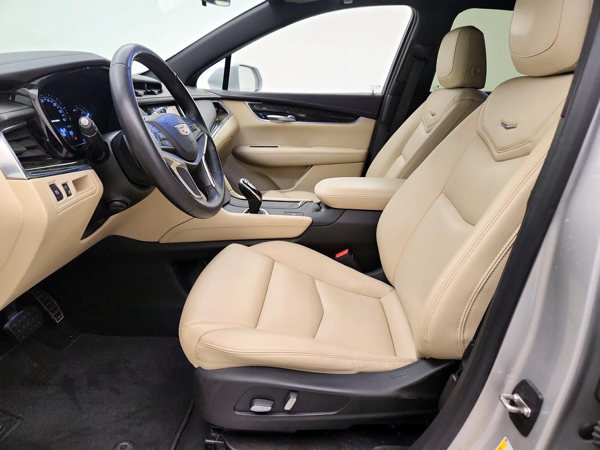 Thumbnail: 2018 Cadillac XT5 - 11