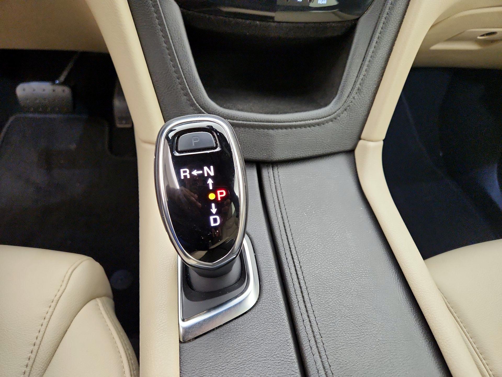 Thumbnail: 2018 Cadillac XT5 - 17