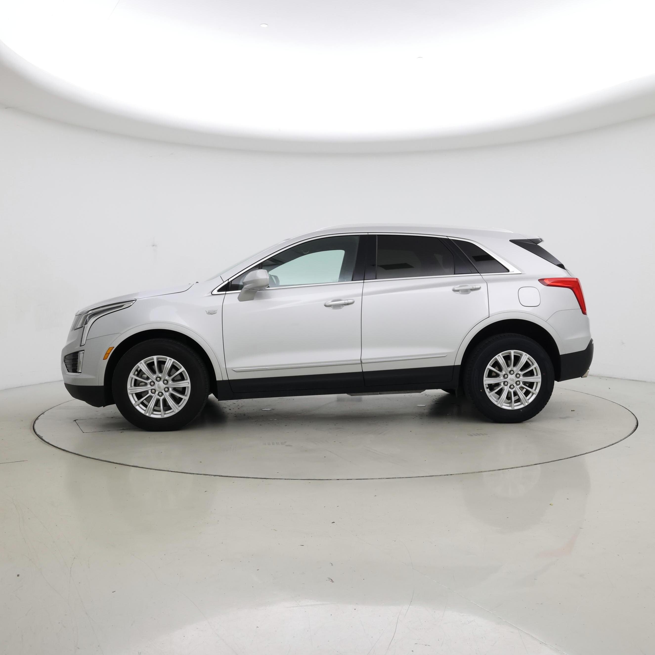 Thumbnail: 2018 Cadillac XT5 - 3