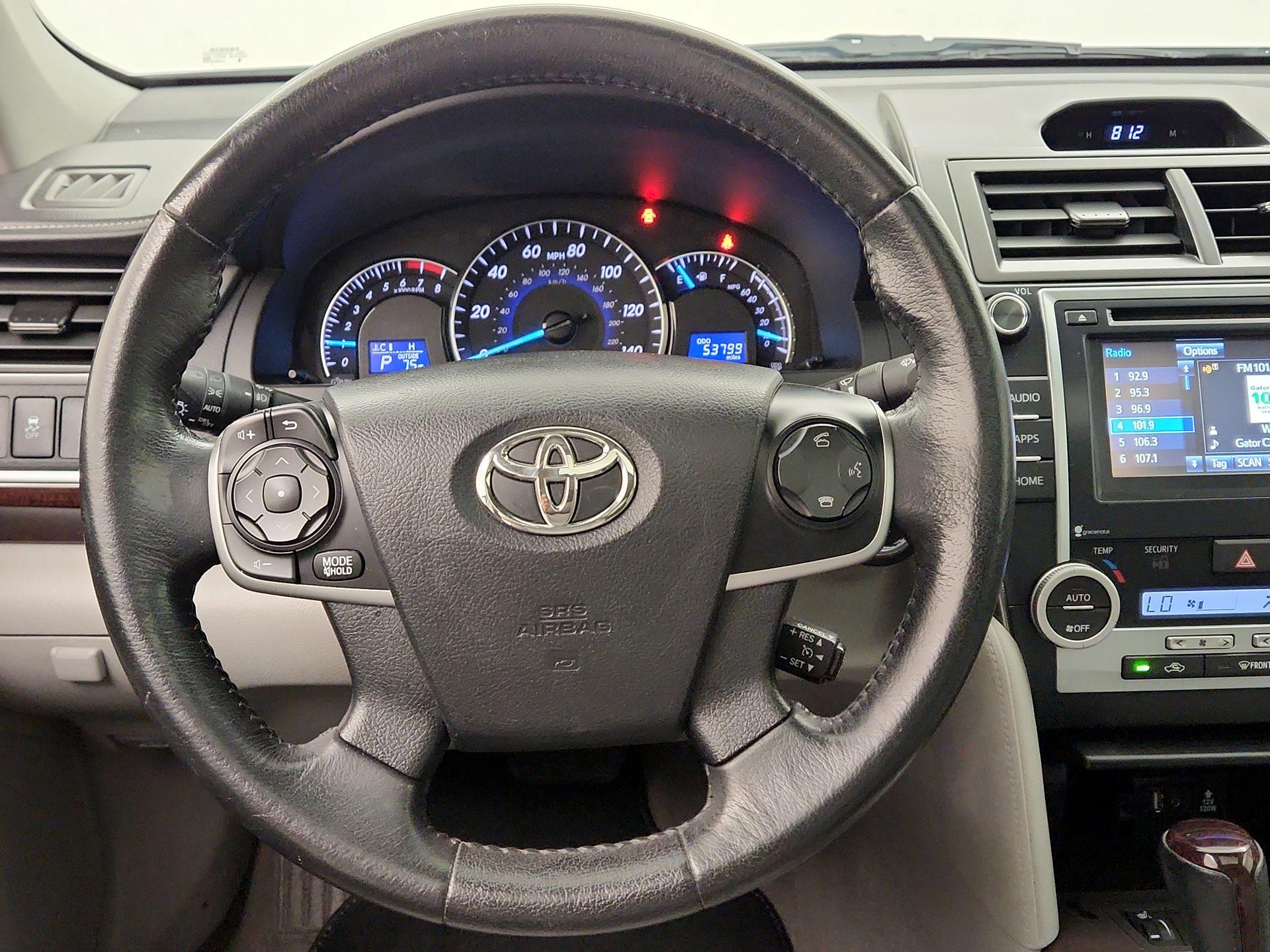 Thumbnail: 2014 Toyota Camry - 10