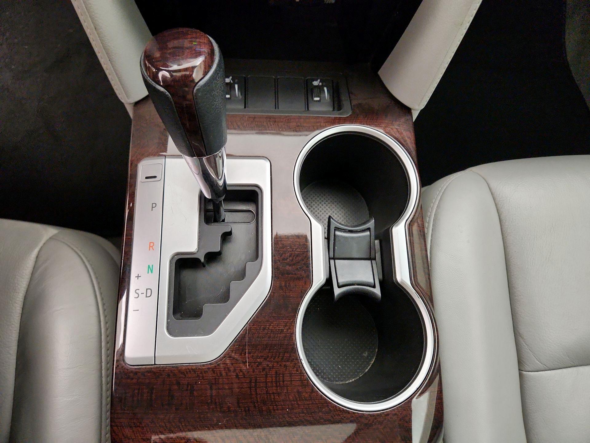 Thumbnail: 2014 Toyota Camry - 16