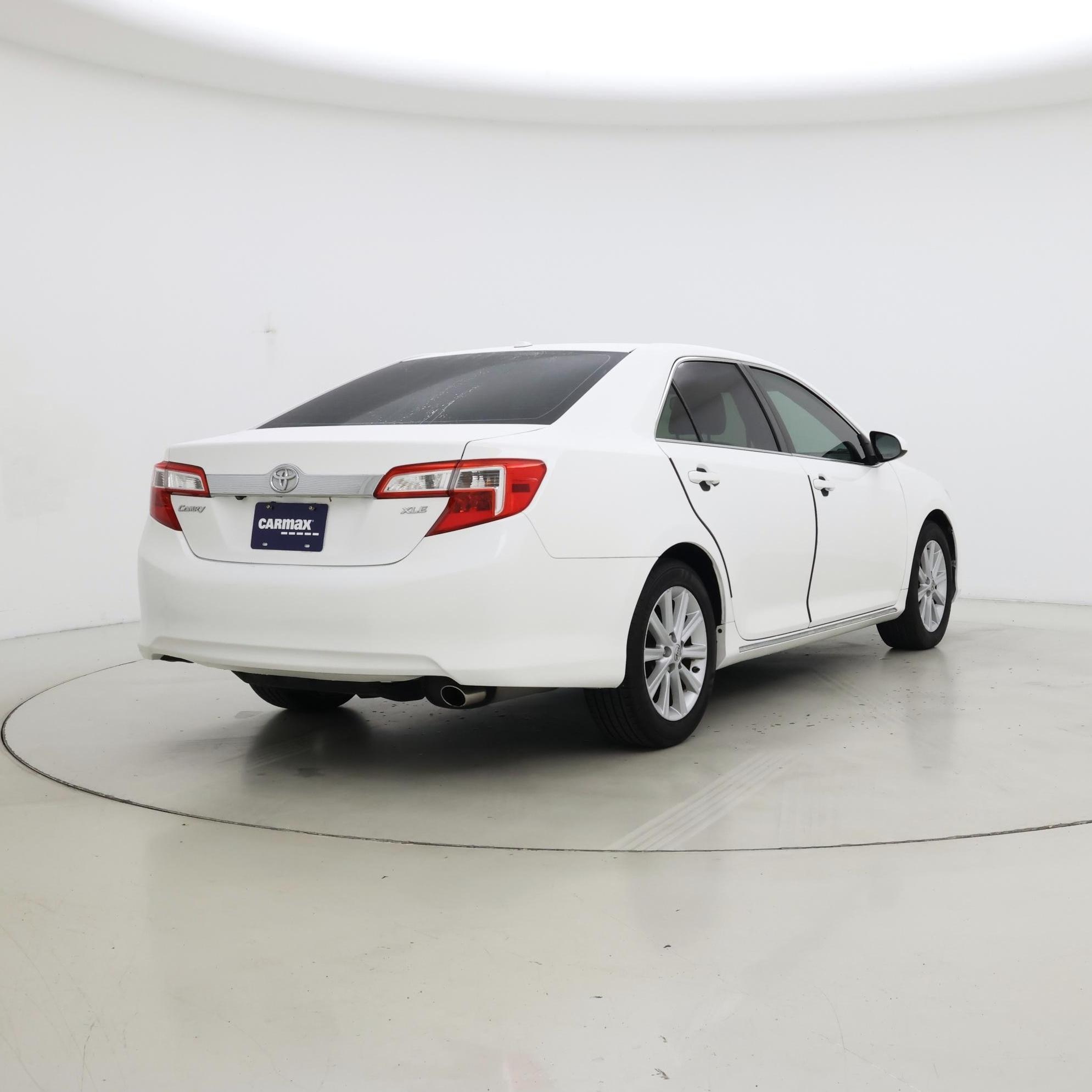 Thumbnail: 2014 Toyota Camry - 8
