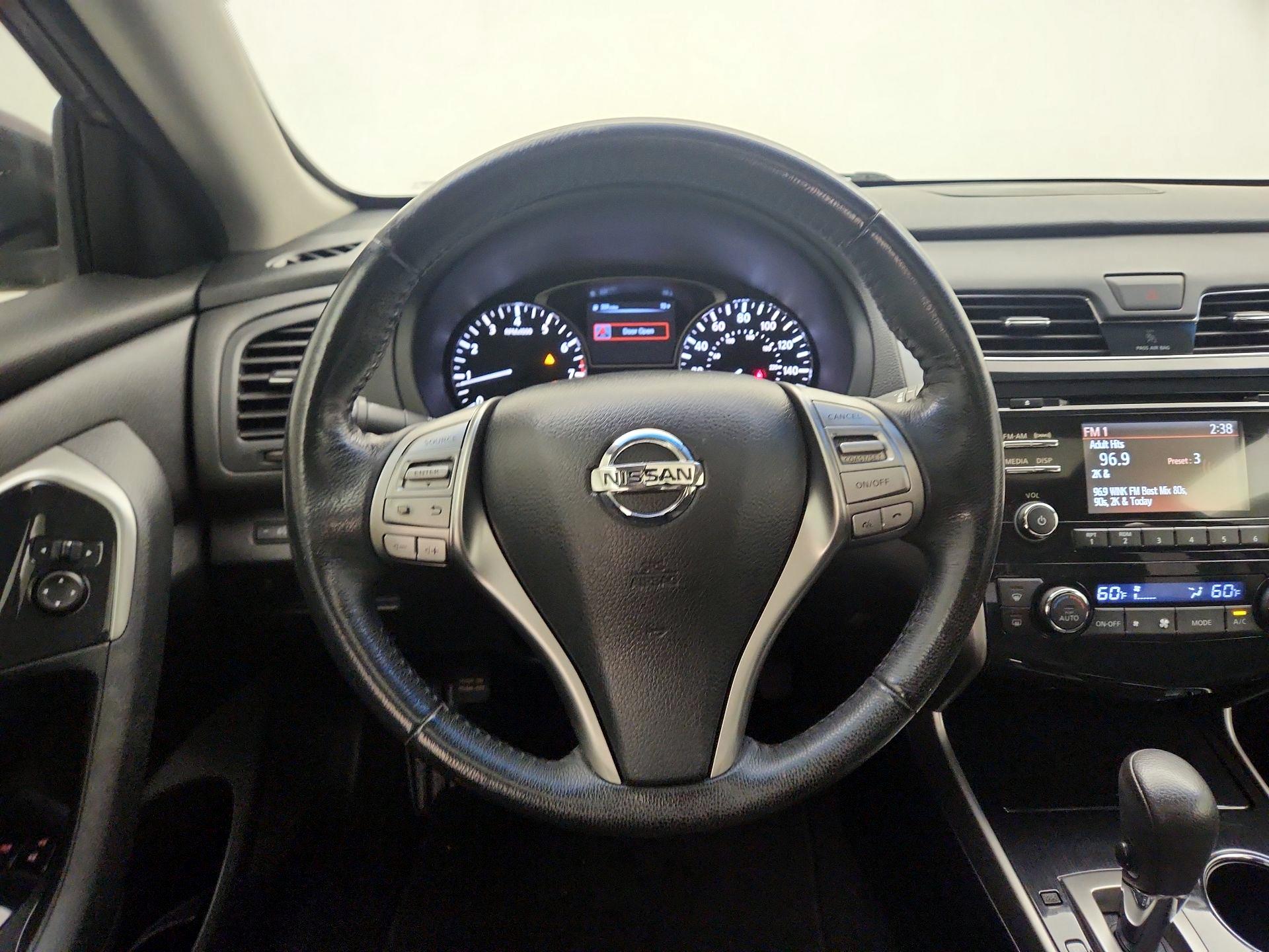 Thumbnail: 2014 Nissan Altima - 10
