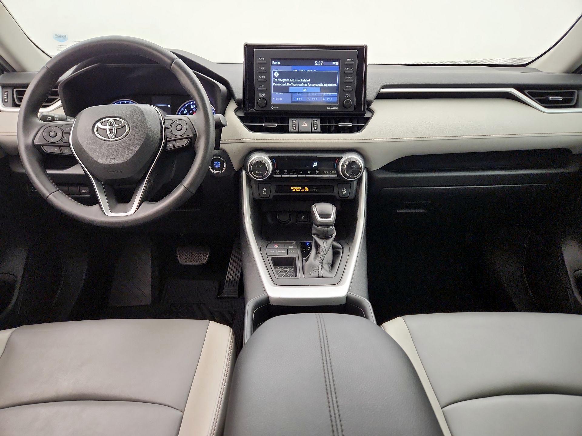 Thumbnail: 2021 Toyota RAV4 - 9