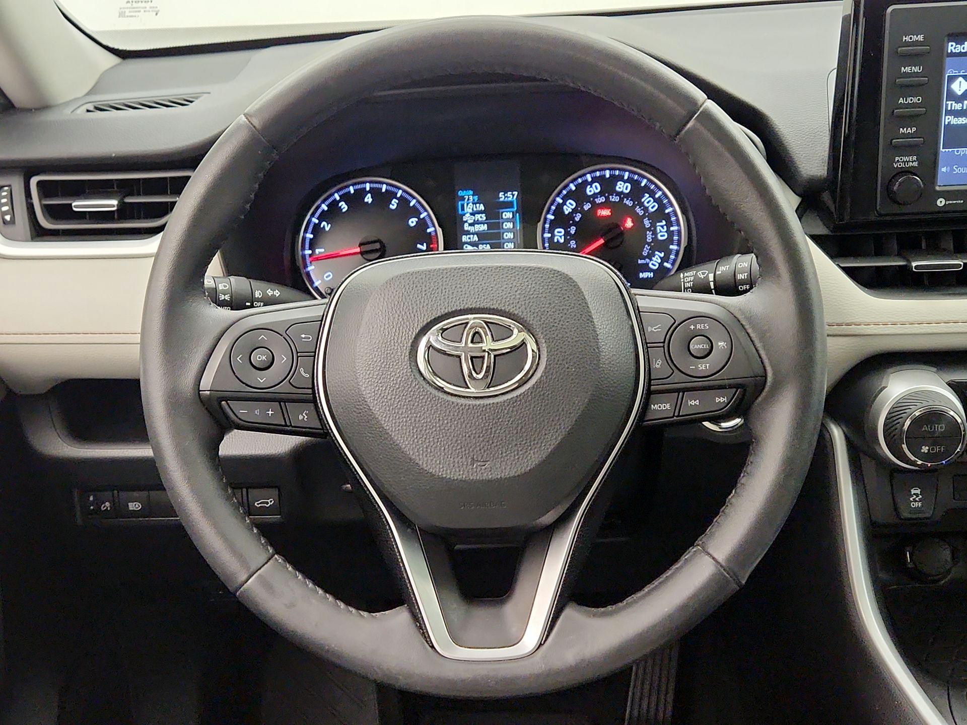 Thumbnail: 2021 Toyota RAV4 - 10