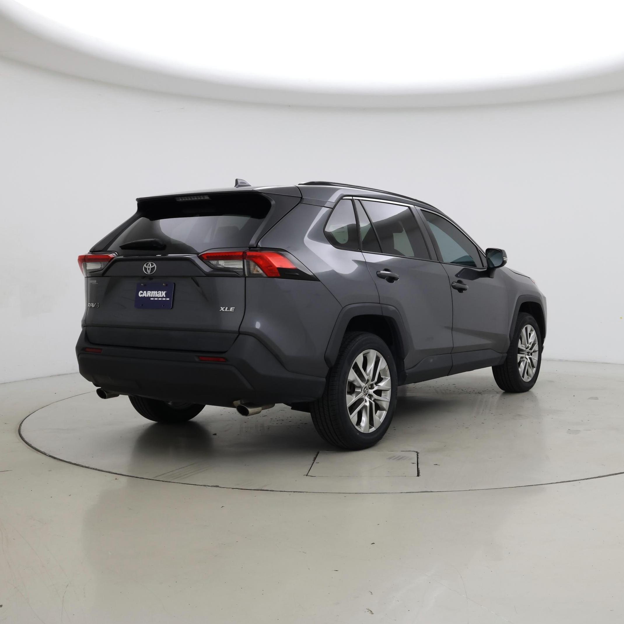 Thumbnail: 2021 Toyota RAV4 - 8