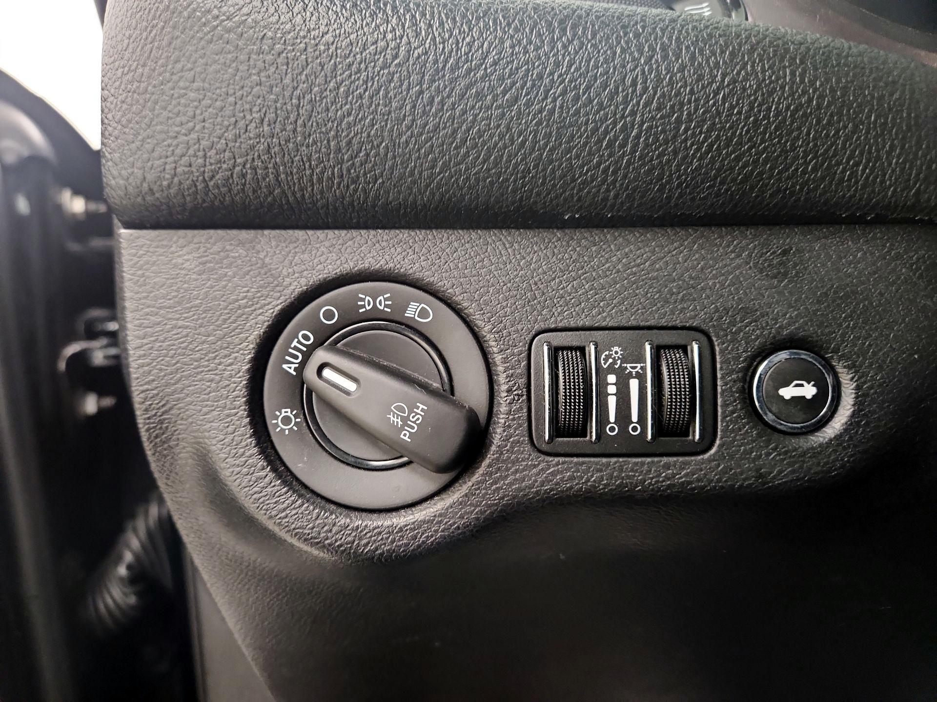 Thumbnail: 2019 Dodge Challenger - 13