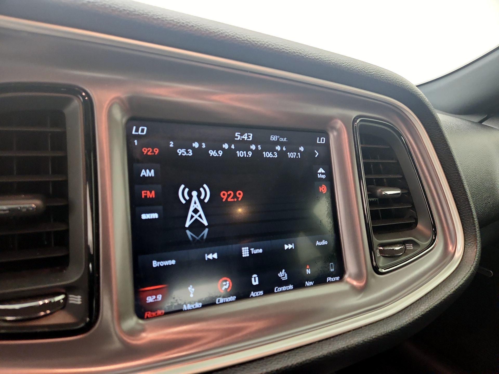 Thumbnail: 2019 Dodge Challenger - 16