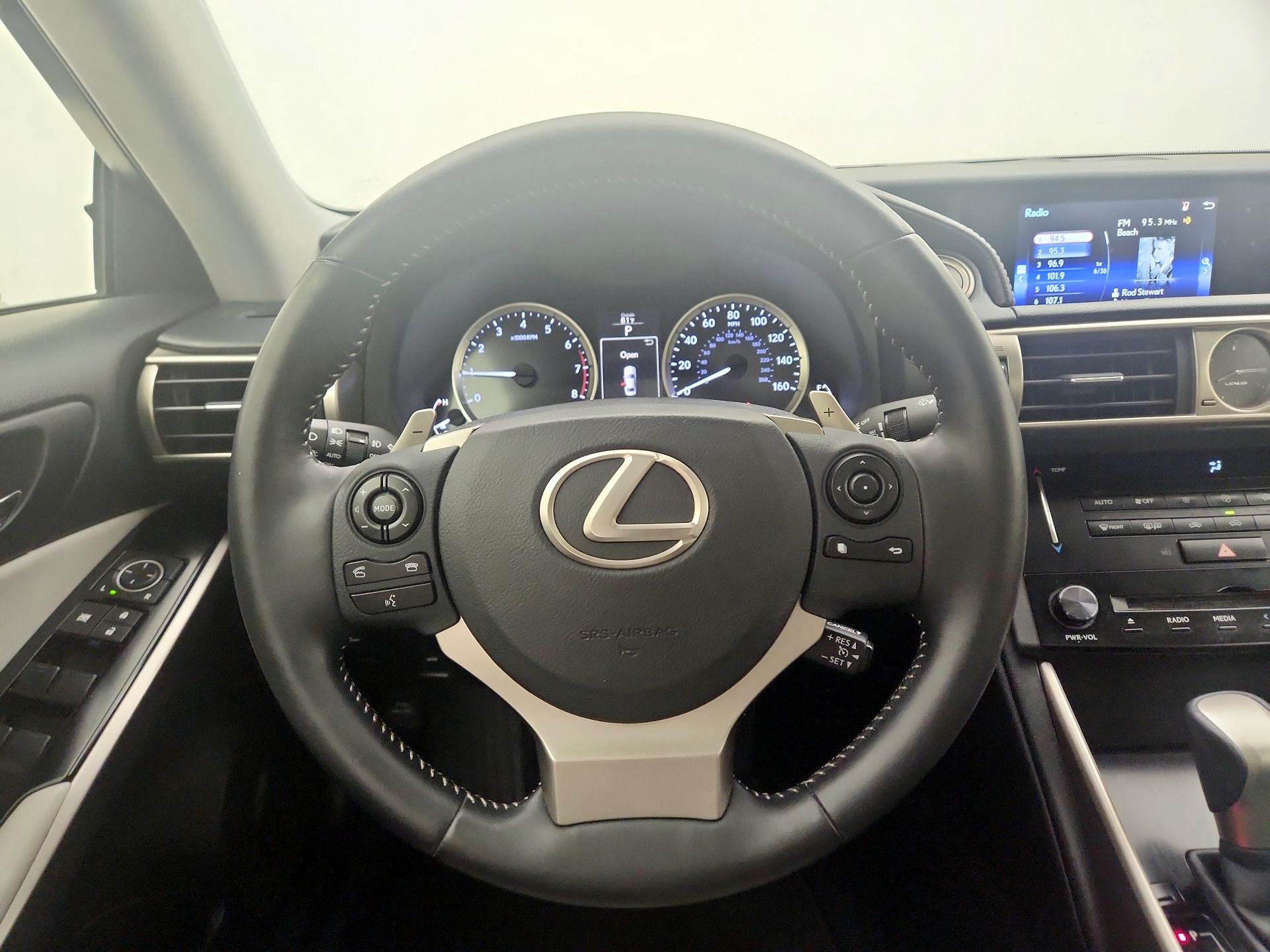 Thumbnail: 2014 Lexus IS - 10