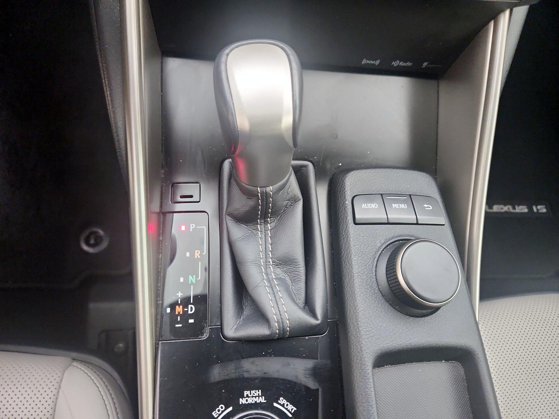 Thumbnail: 2014 Lexus IS - 16