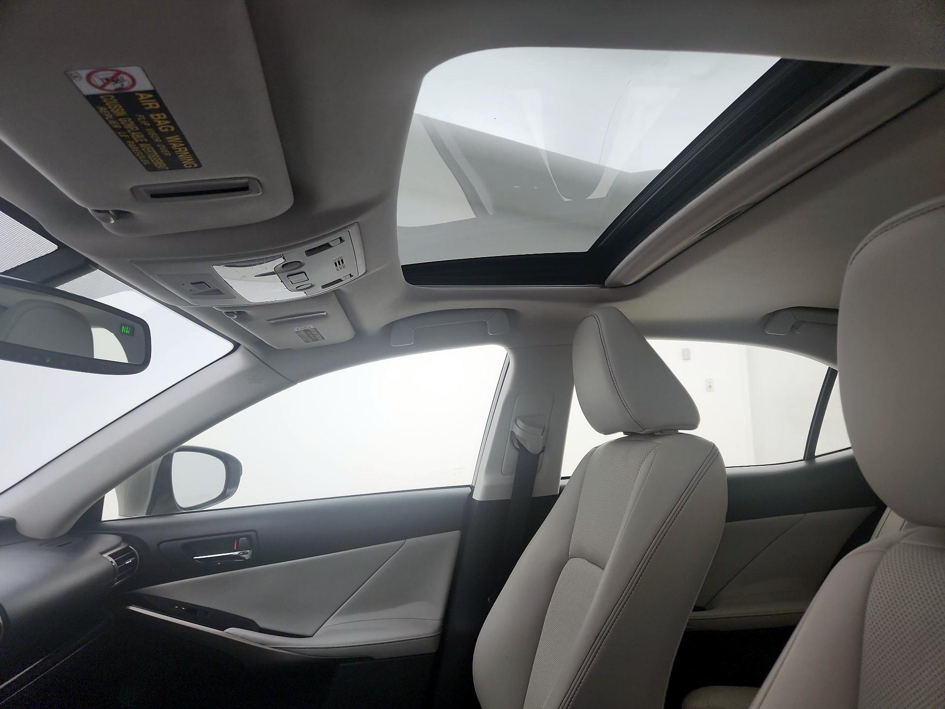 Thumbnail: 2014 Lexus IS - 18