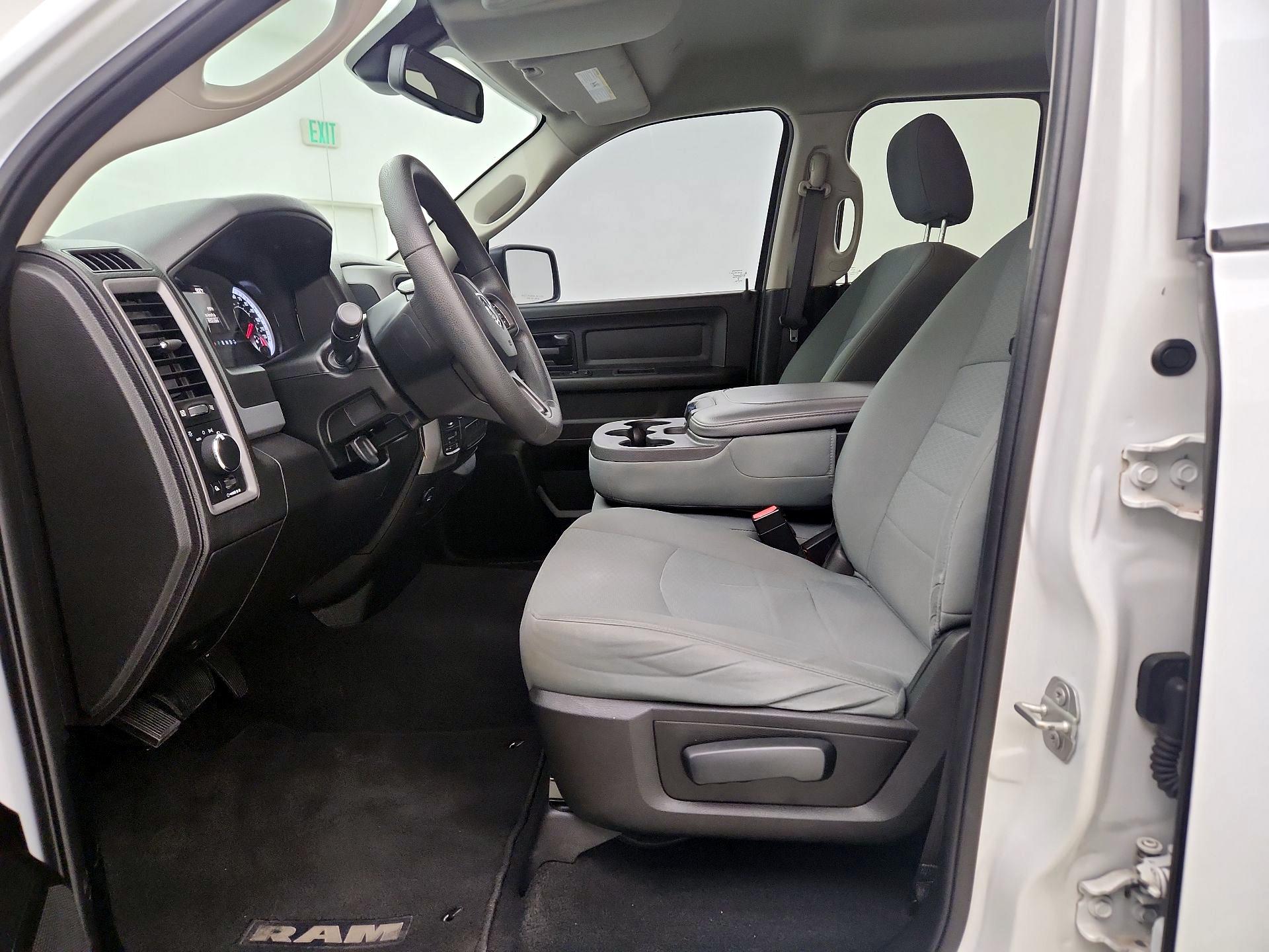 Thumbnail: 2019 RAM 1500 Classic - 11