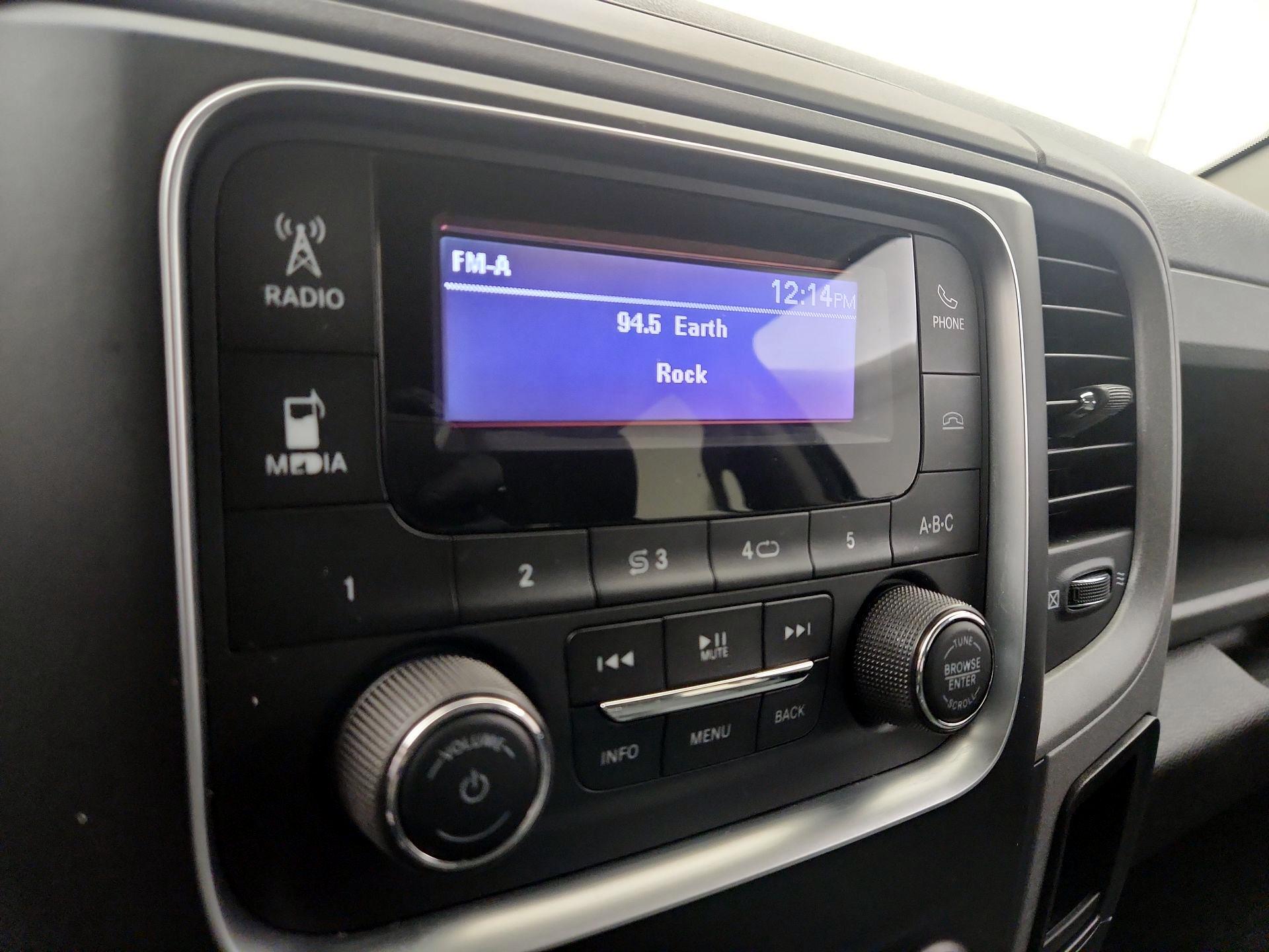 Thumbnail: 2019 RAM 1500 Classic - 15