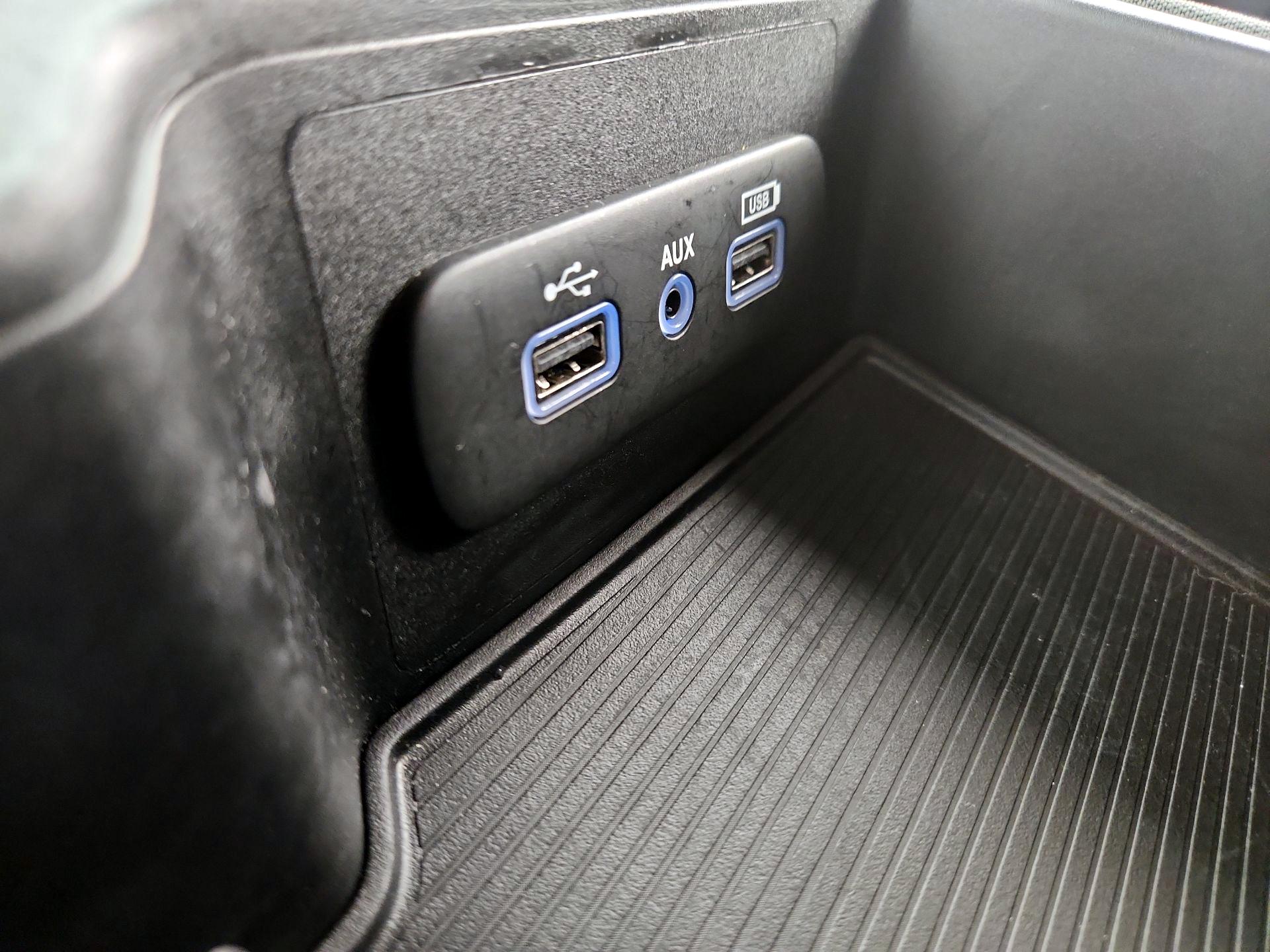 Thumbnail: 2019 RAM 1500 Classic - 18
