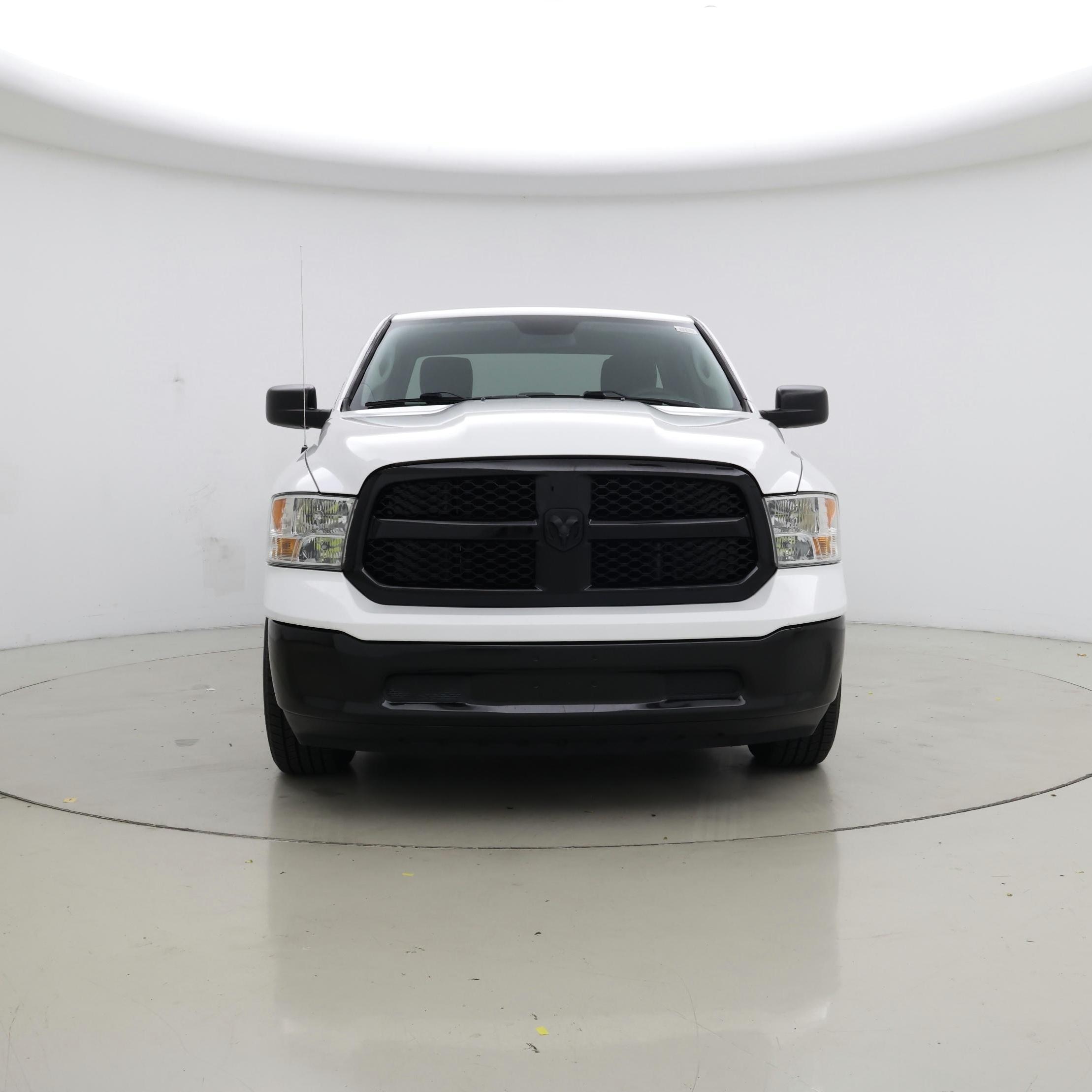 Thumbnail: 2019 RAM 1500 Classic - 5