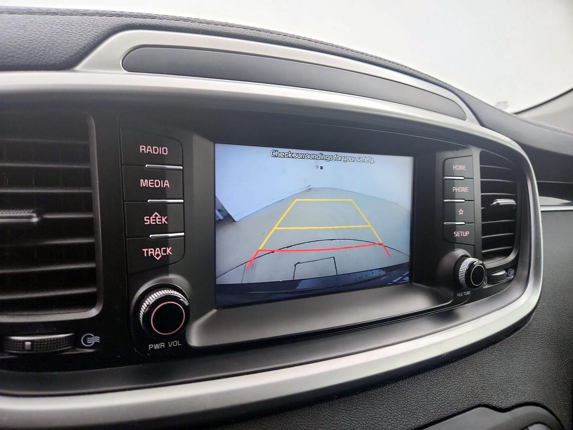 Thumbnail: 2019 Kia Sorento - 14