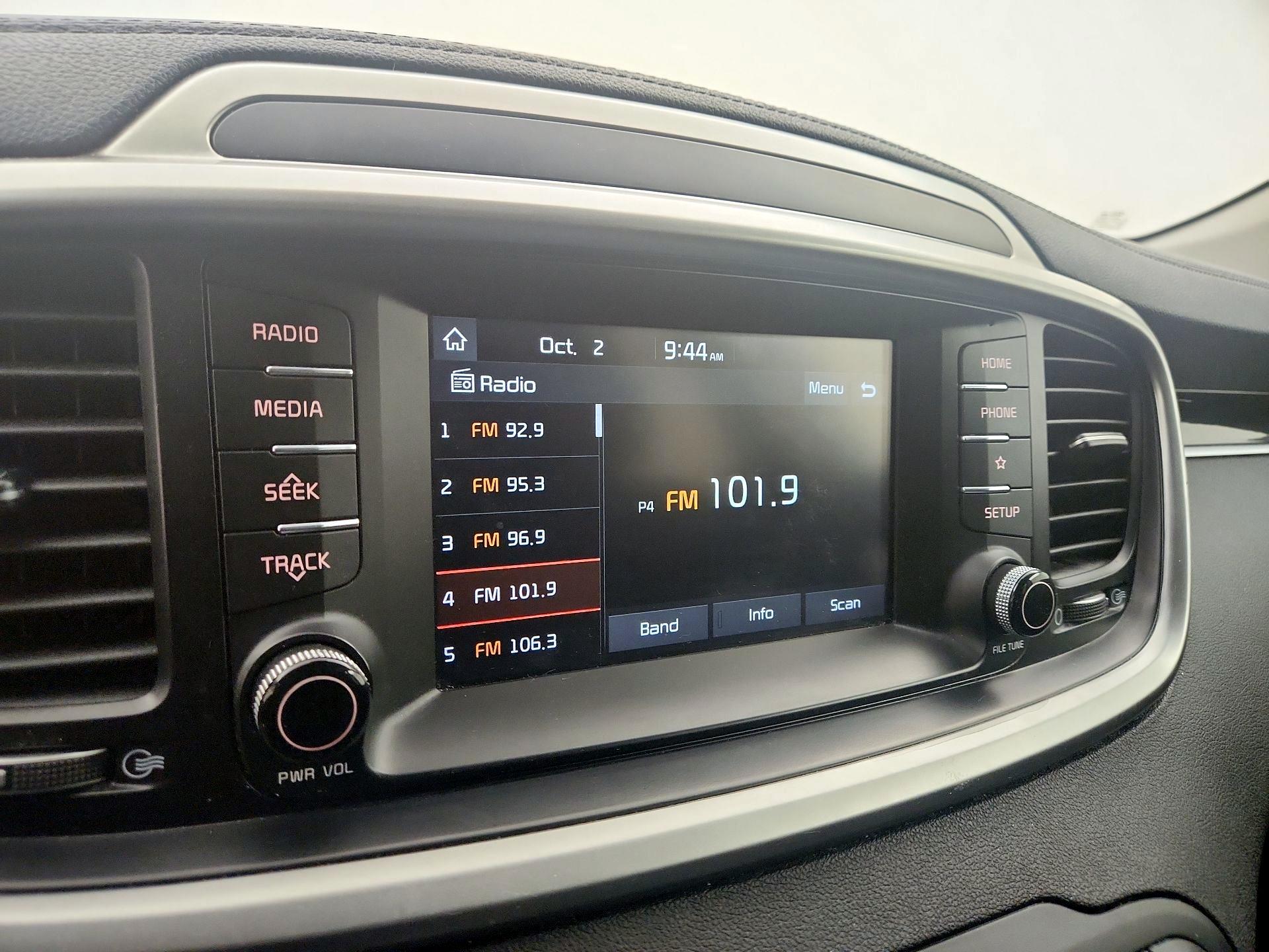 Thumbnail: 2019 Kia Sorento - 15