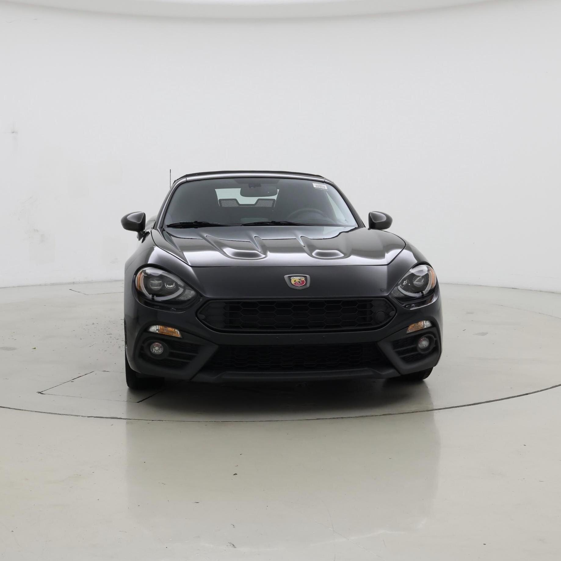 Thumbnail: 2017 Fiat 124 Spider - 5