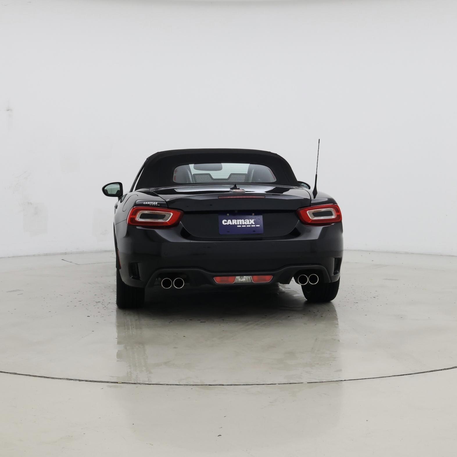 Thumbnail: 2017 Fiat 124 Spider - 6