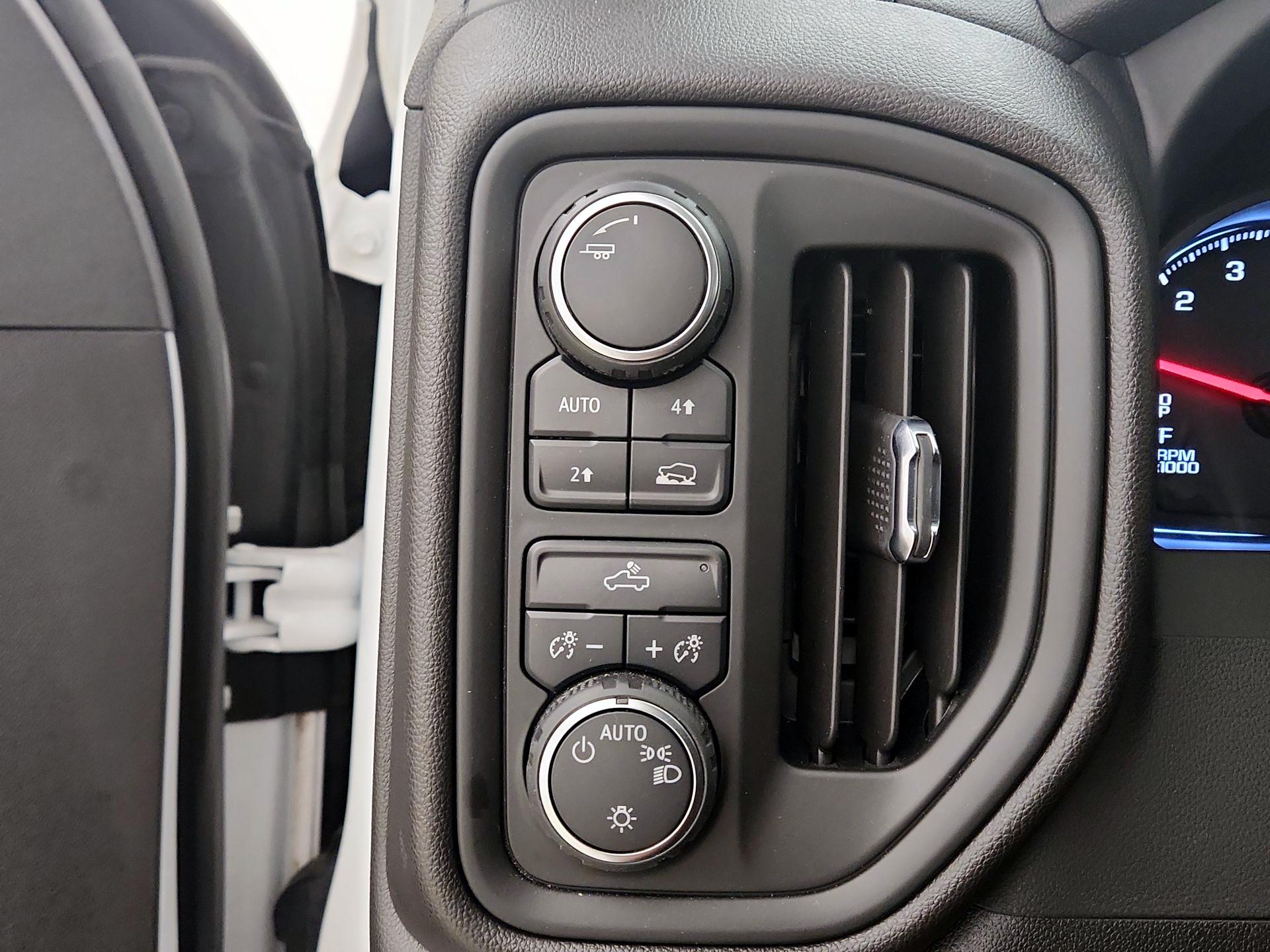 Thumbnail: 2023 Chevrolet Silverado 1500 - 13
