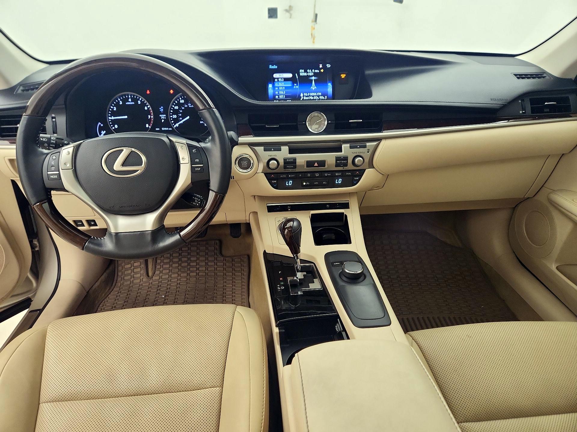 Thumbnail: 2015 Lexus ES - 9